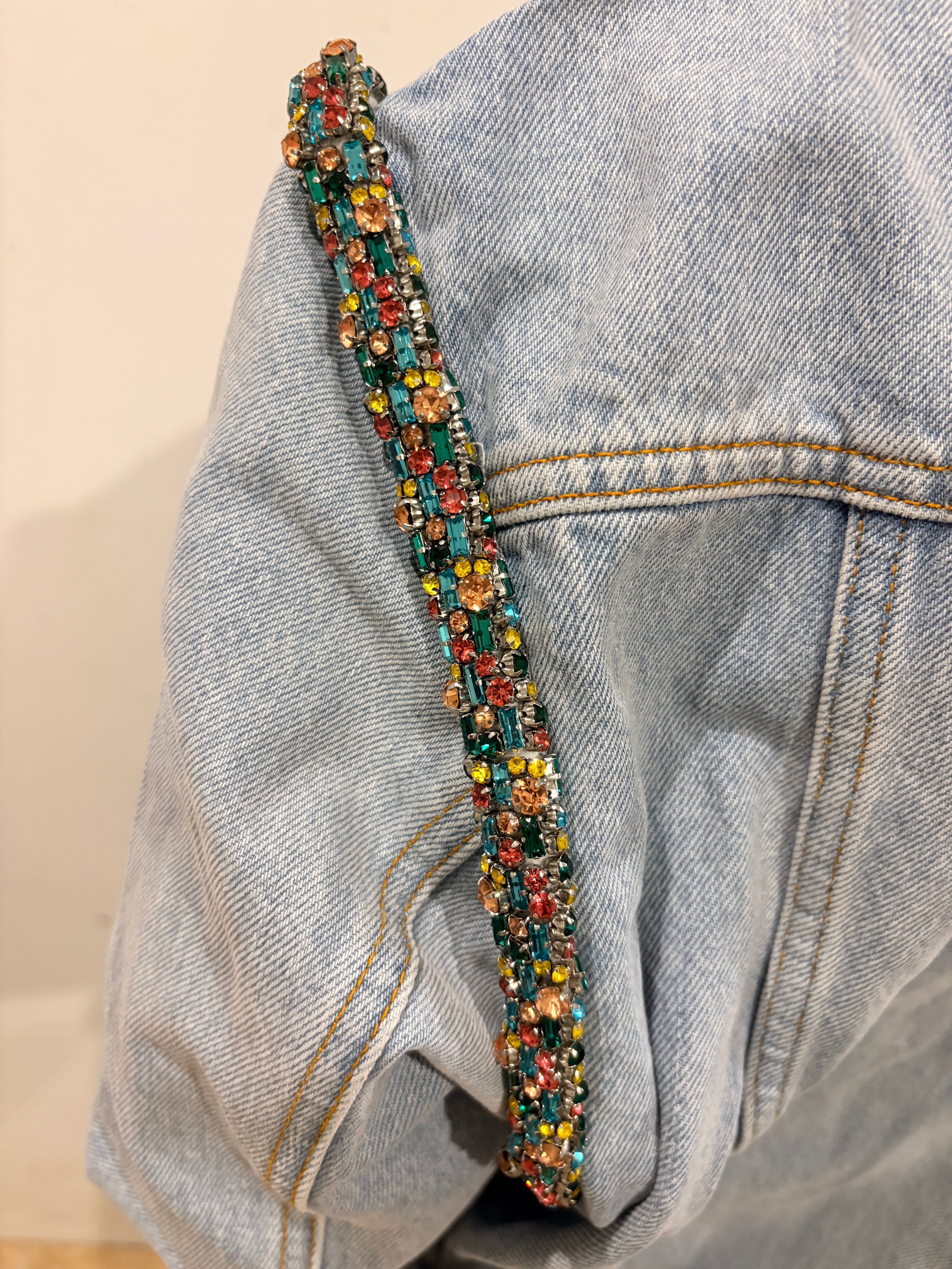 Veste en jeans strassée Sandro "Paloma" – Neuve avec étiquette – Taille 40