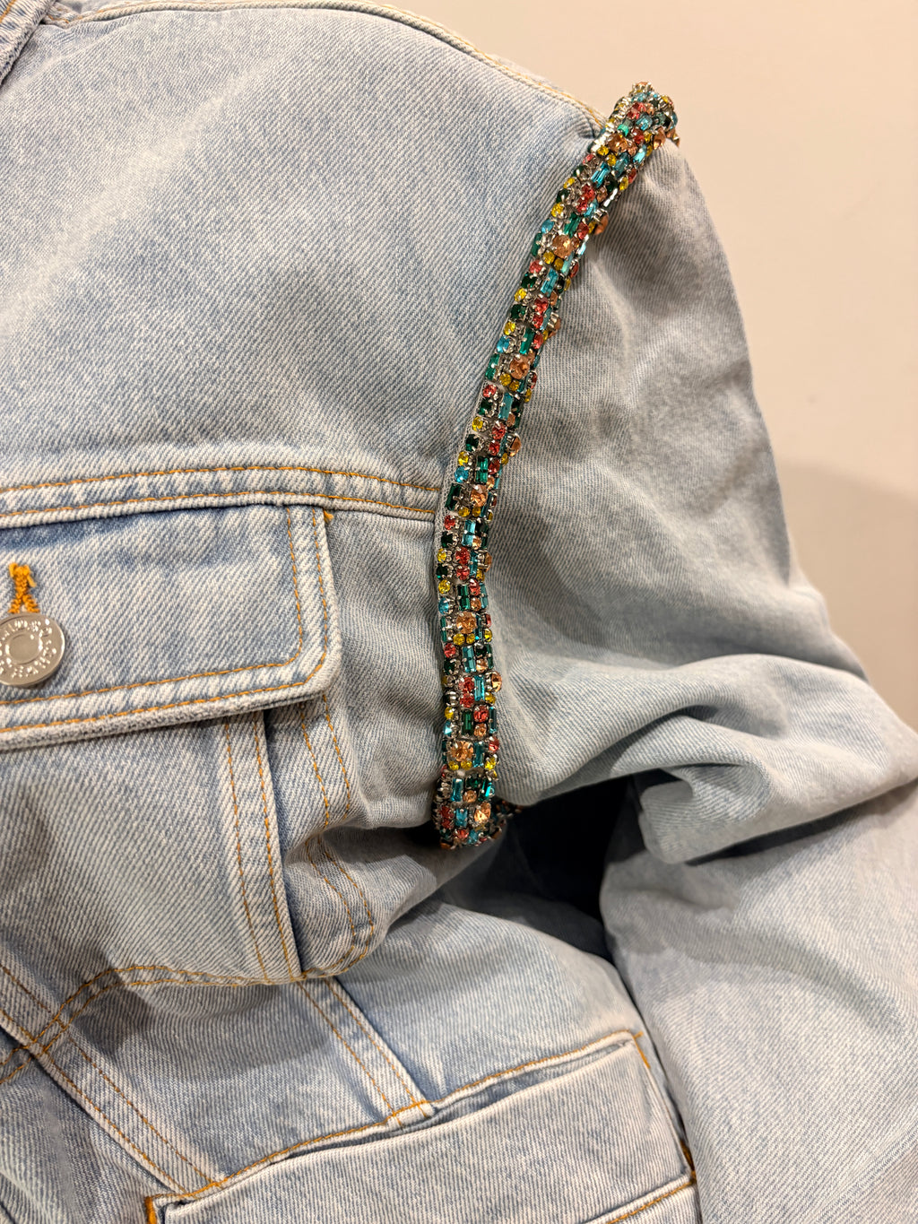 Veste en jeans strassée Sandro "Paloma" – Neuve avec étiquette – Taille 40