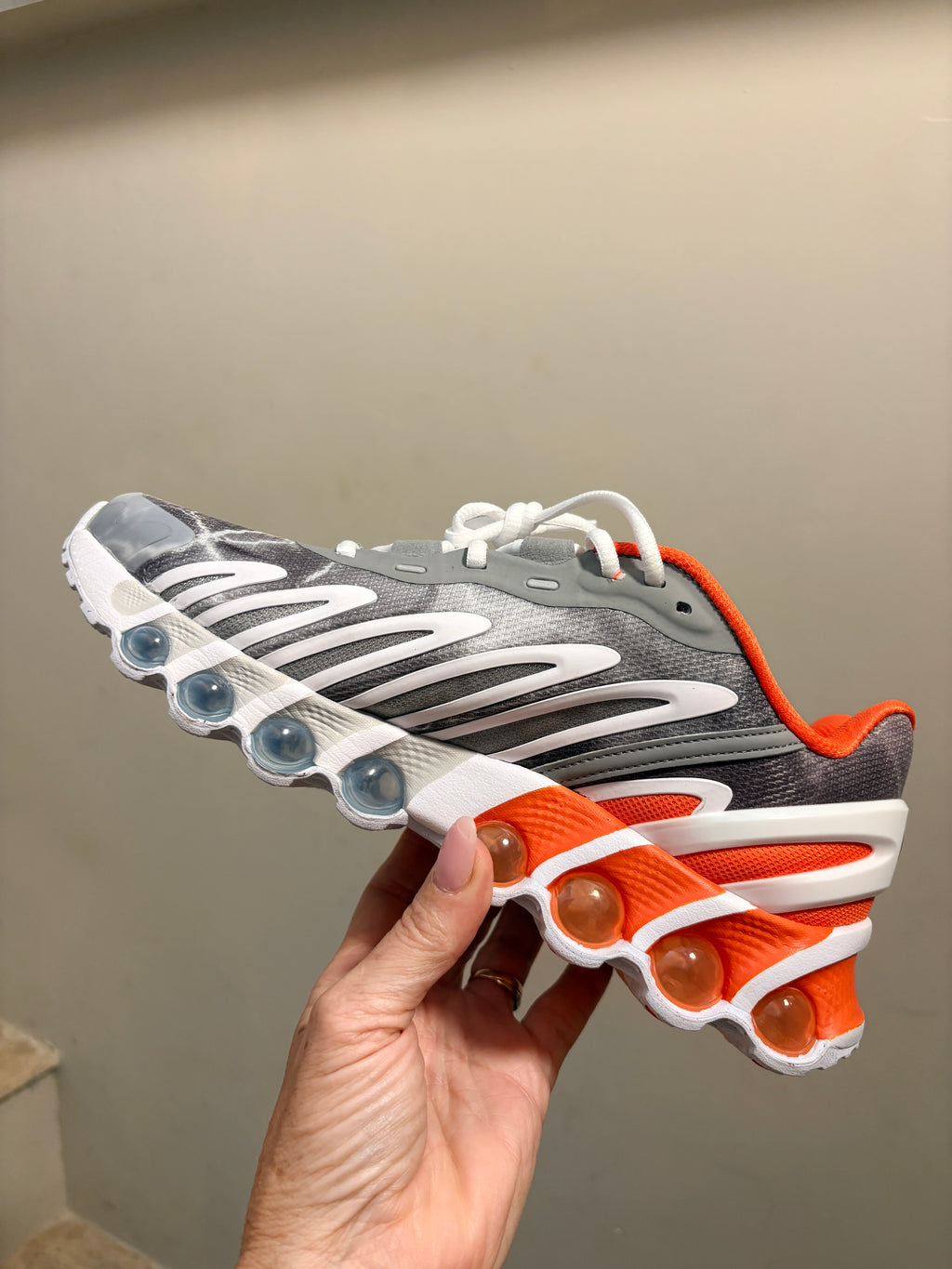 Palace x Nike Air Max Dn8 SP Dusty Grey Safety Orange – Neuve avec étiquette NIKE
