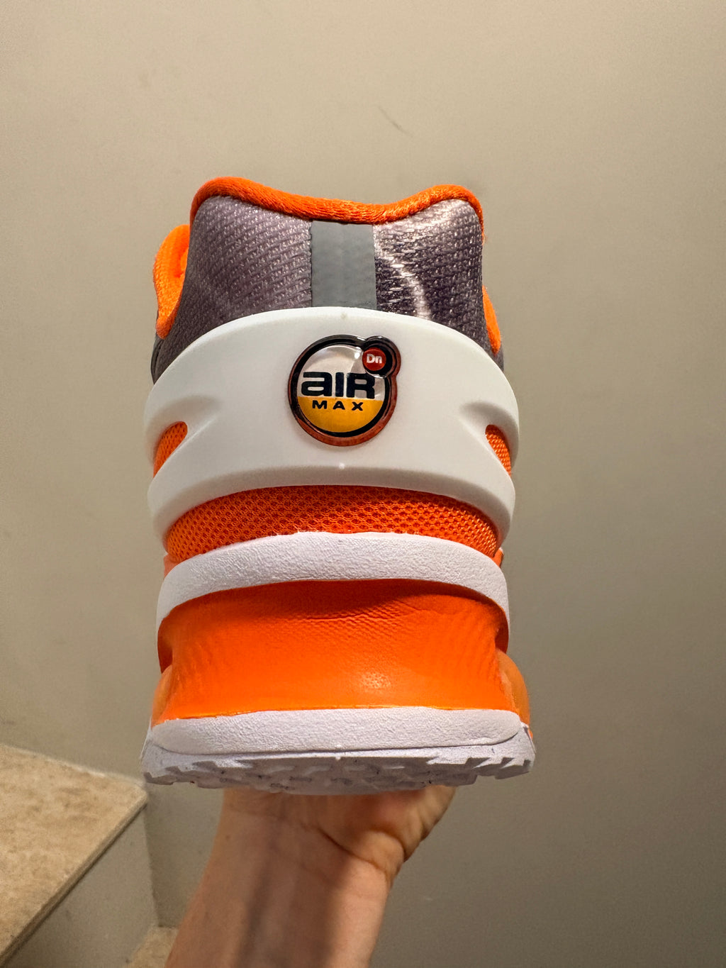 Palace x Nike Air Max Dn8 SP Dusty Grey Safety Orange – Neuve avec étiquette NIKE