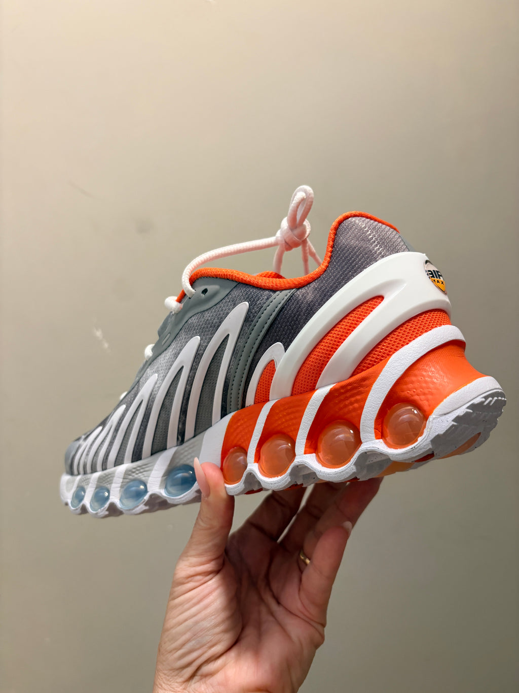 Palace x Nike Air Max Dn8 SP Dusty Grey Safety Orange – Neuve avec étiquette NIKE