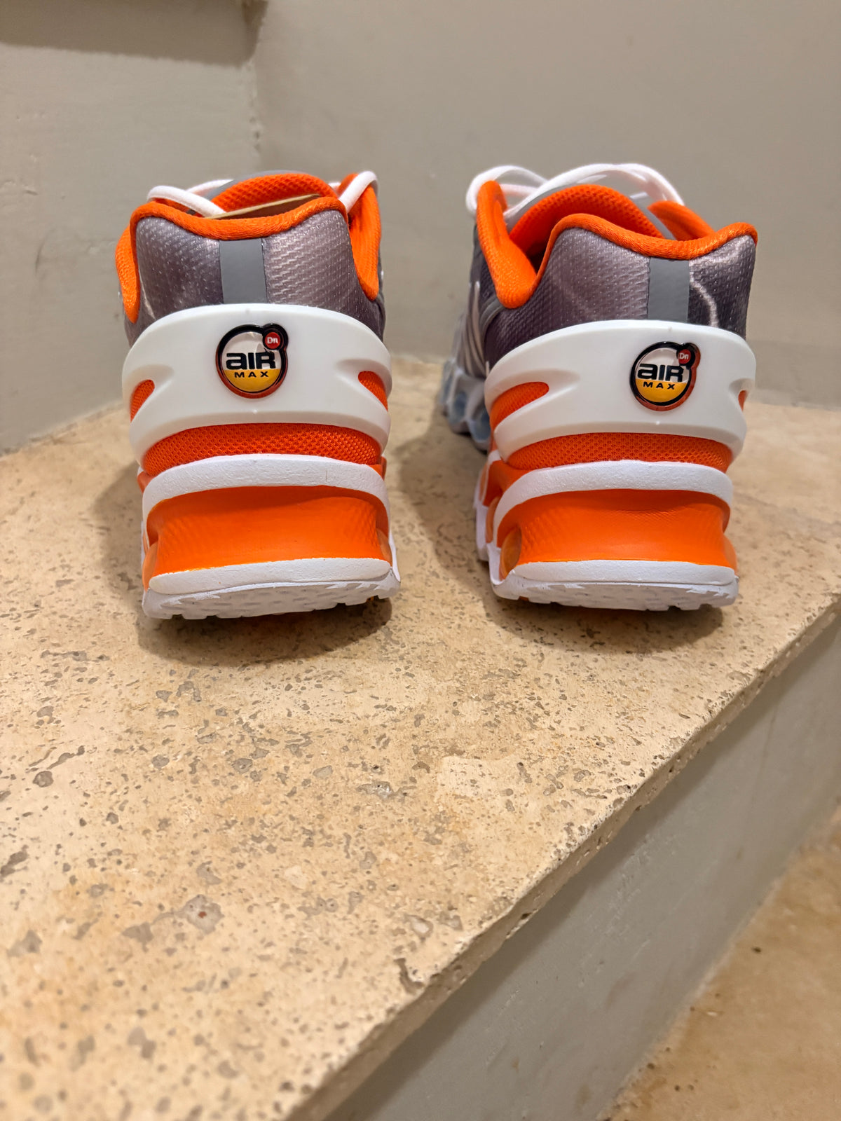 Palace x Nike Air Max Dn8 SP Dusty Grey Safety Orange – Neuve avec étiquette NIKE