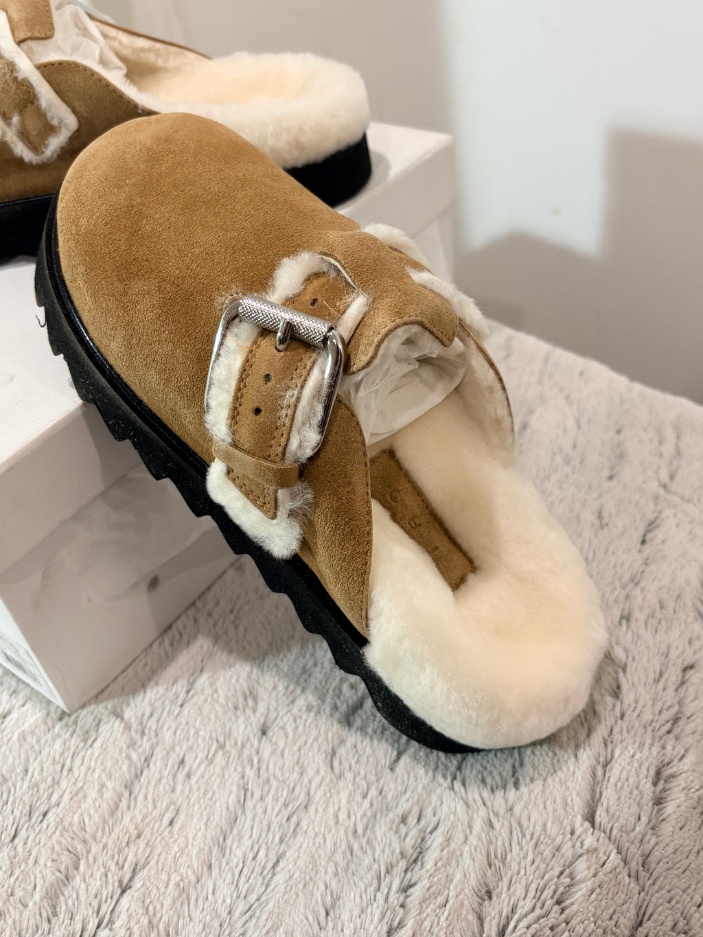 Sabots Fourrés en Suède Fluffy - IRO Paris - Camel