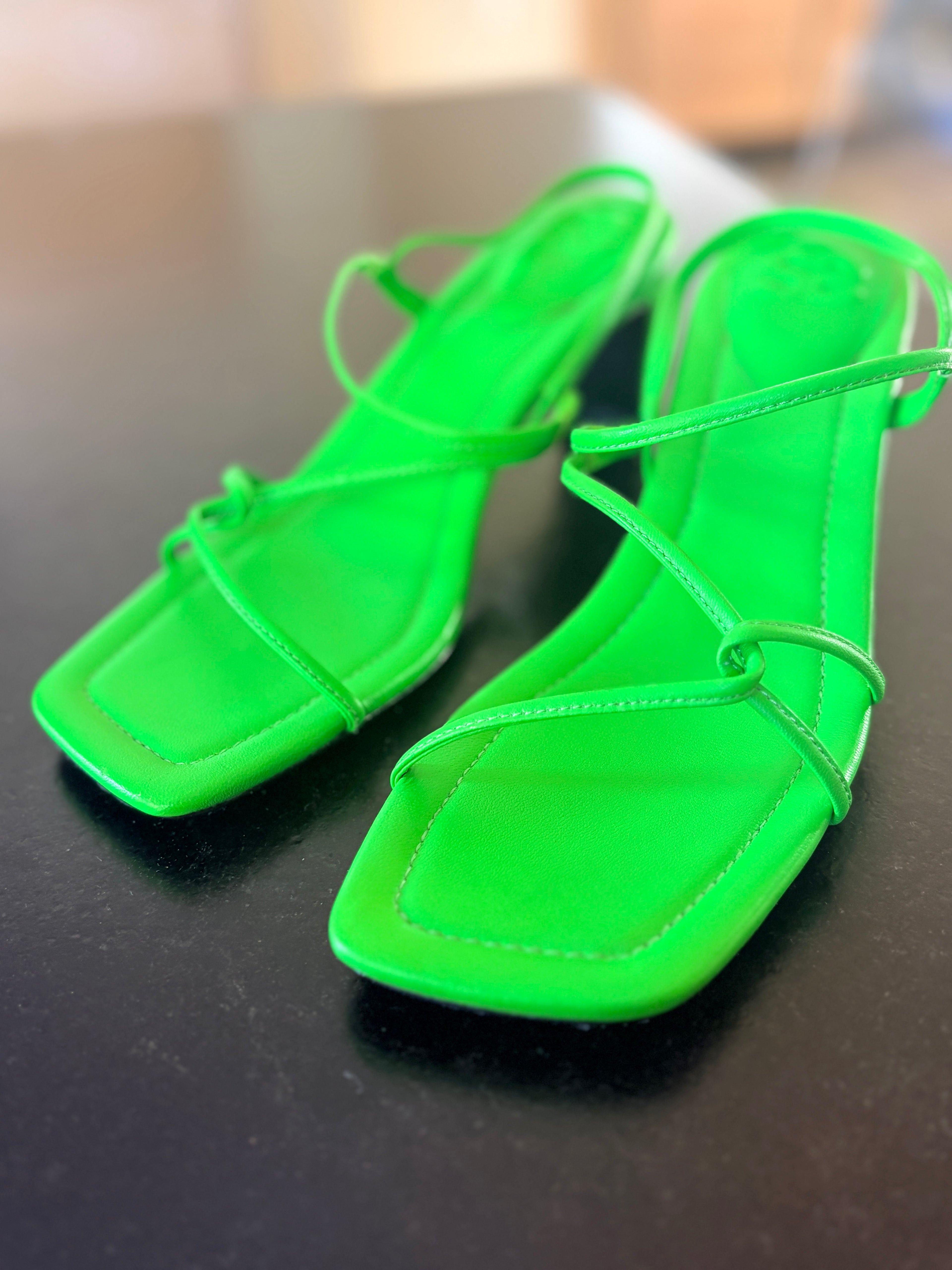 Sandales en cuir à fines brides Vert Néon - Sandro