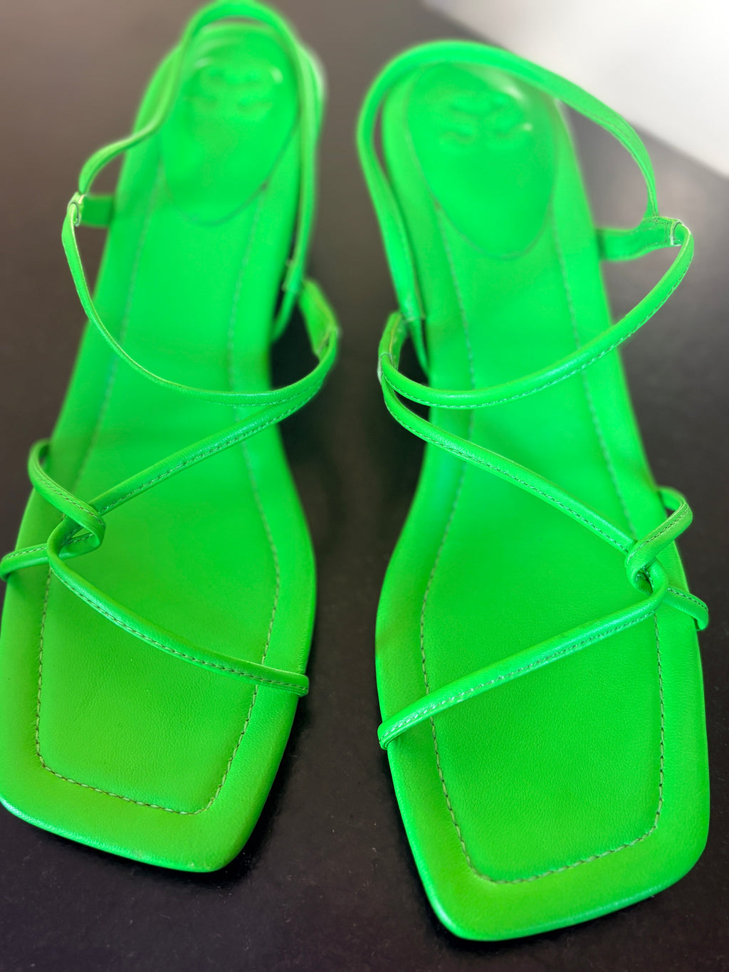Sandales en cuir à fines brides Vert Néon - Sandro