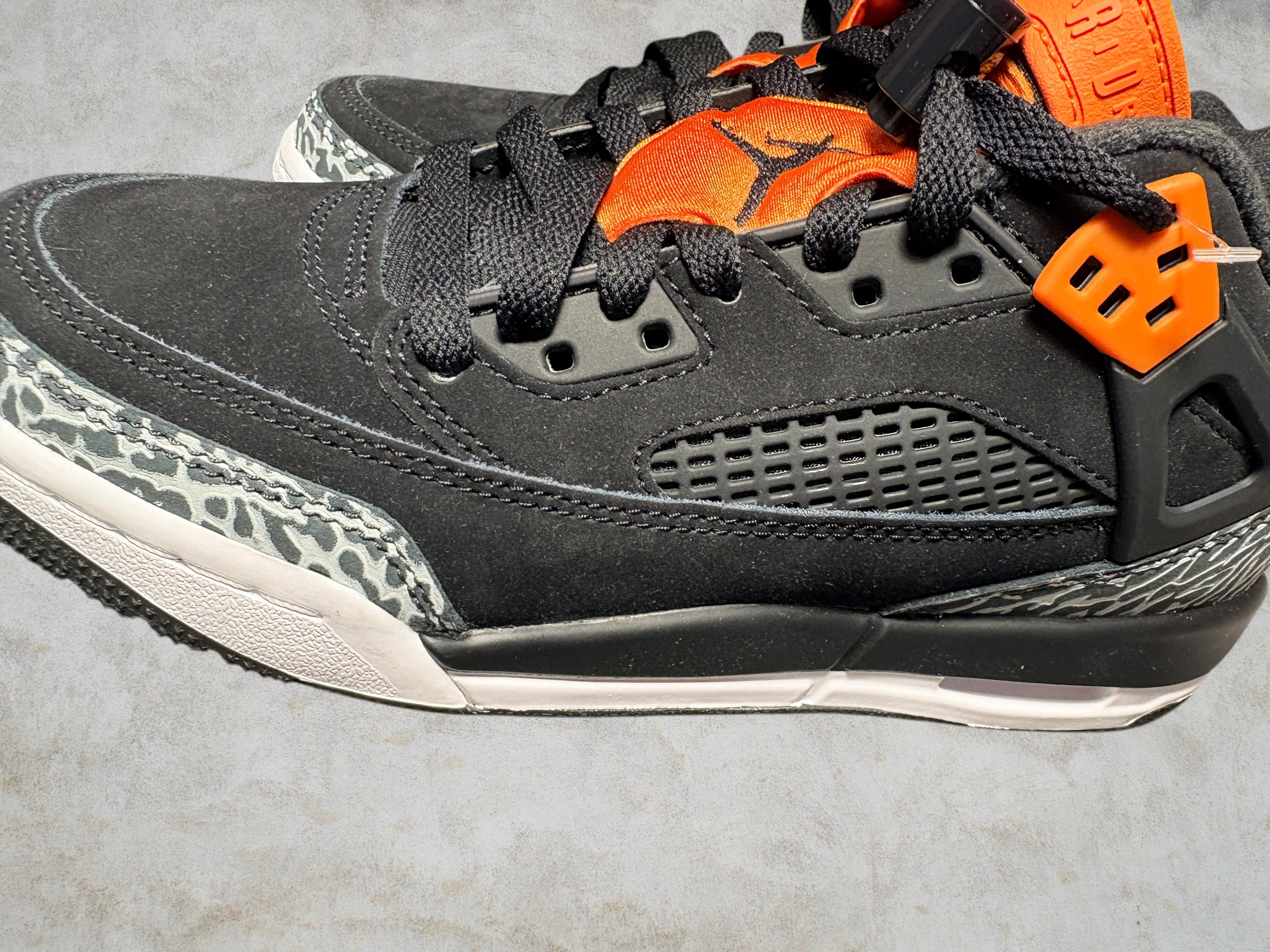 Jordan Spizike Low "Black Starfish" (Grade School)