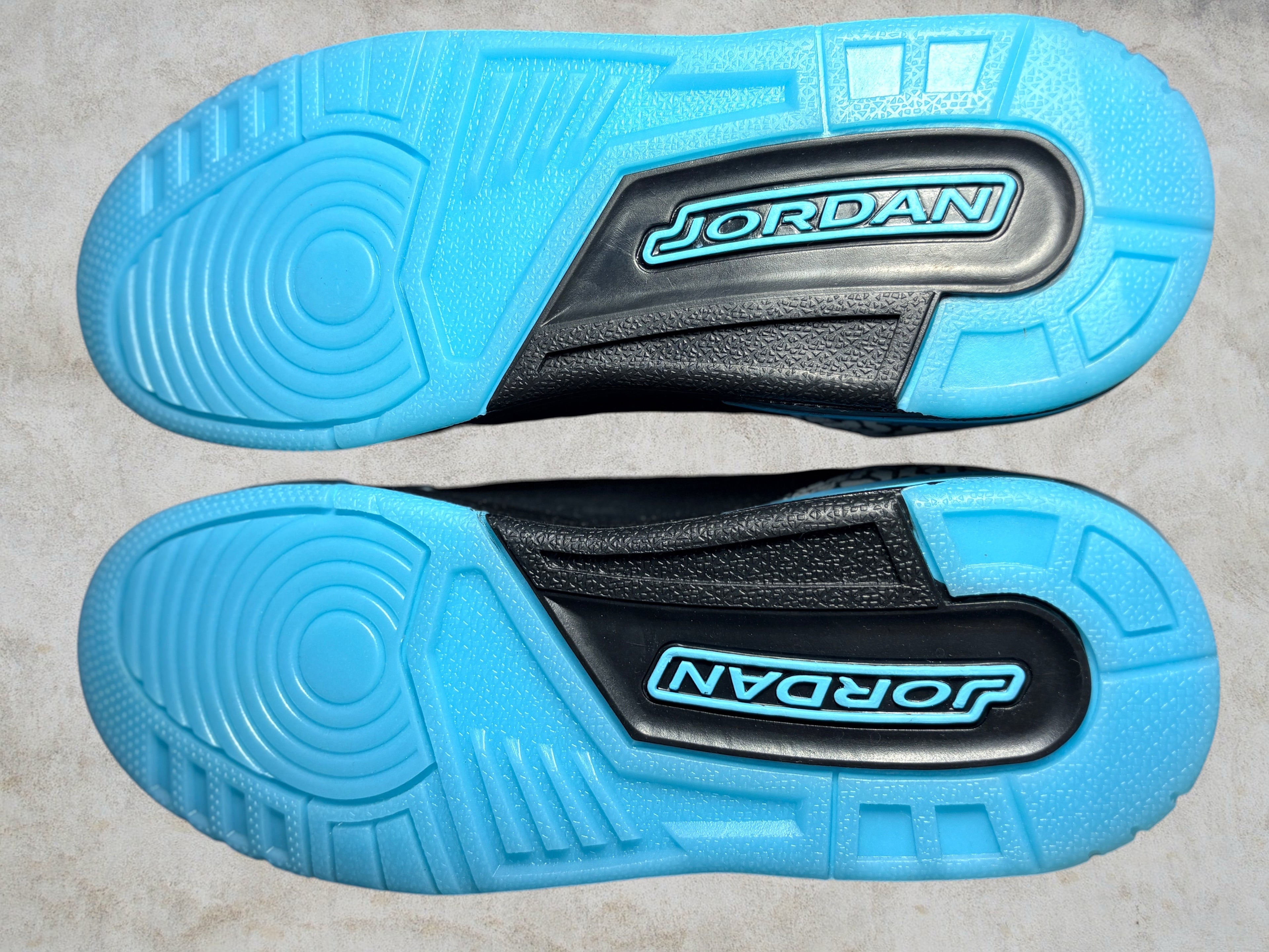 Jordan Spizike Low "Black / Wolf Grey - Gamma Blue" (Grade School)