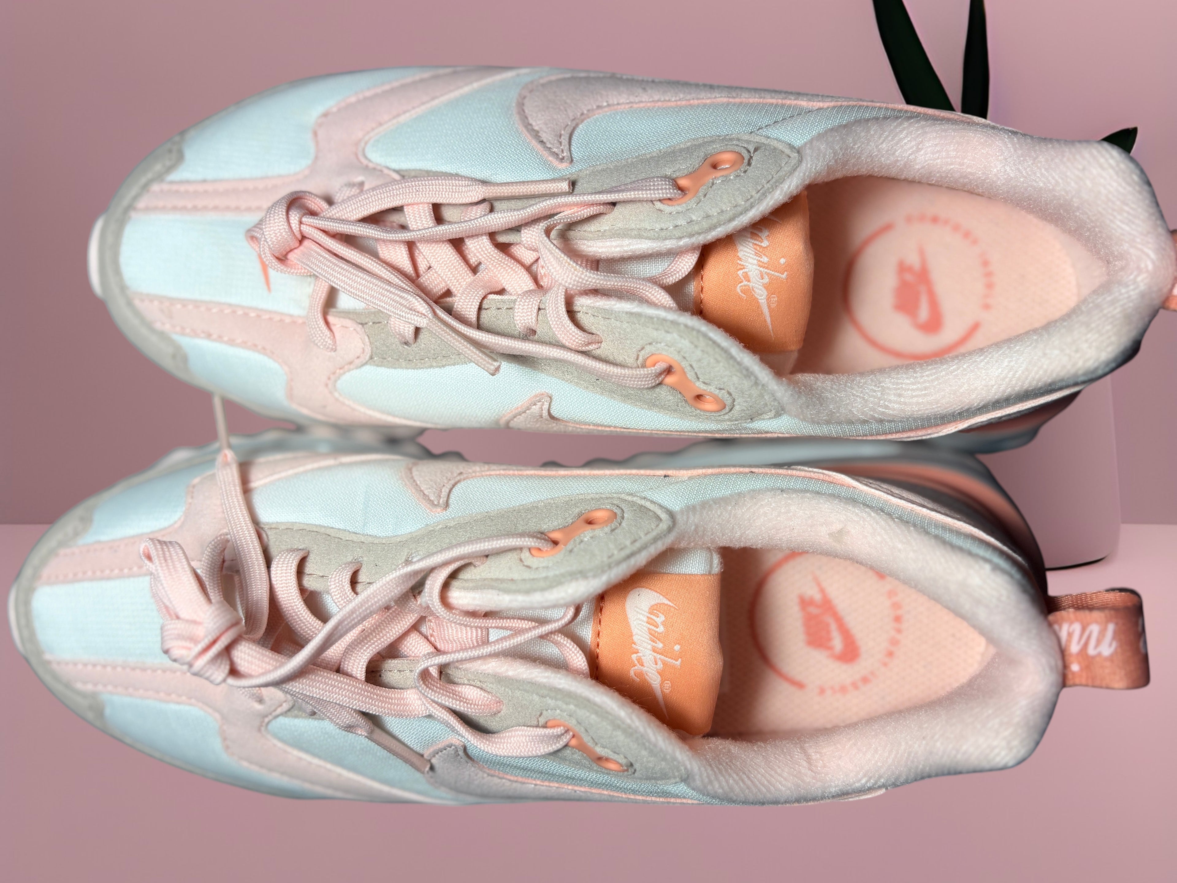 Nike Air Max Dawn Neuve "Blanc / Rose Pâle" – Taille 37.5