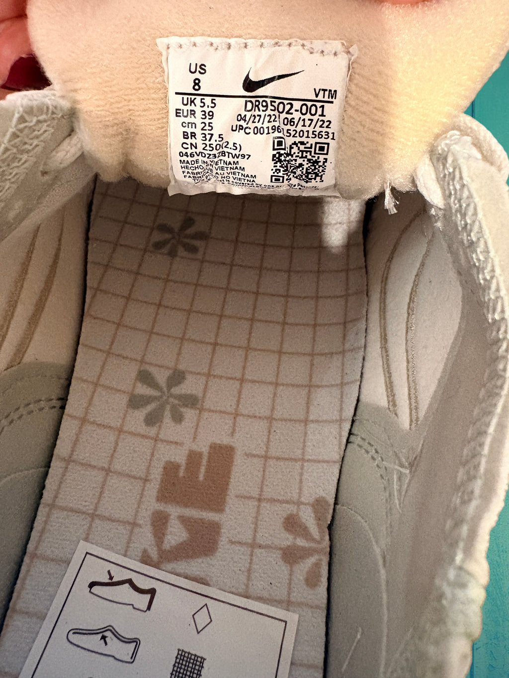 Nike Waffle One SE Phantom Light Silver  T39 – Blanc/Crème/Gomme