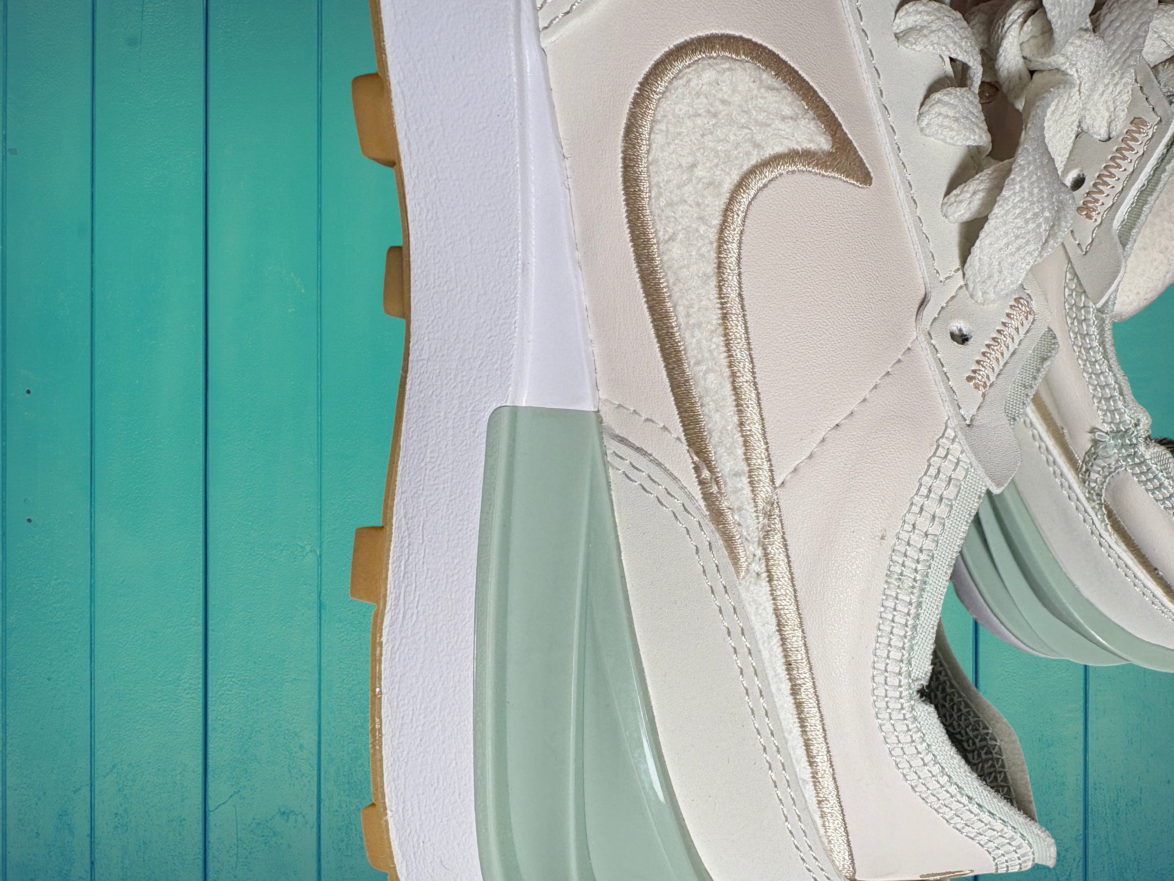 Nike Waffle One SE Phantom Light Silver  T39 – Blanc/Crème/Gomme