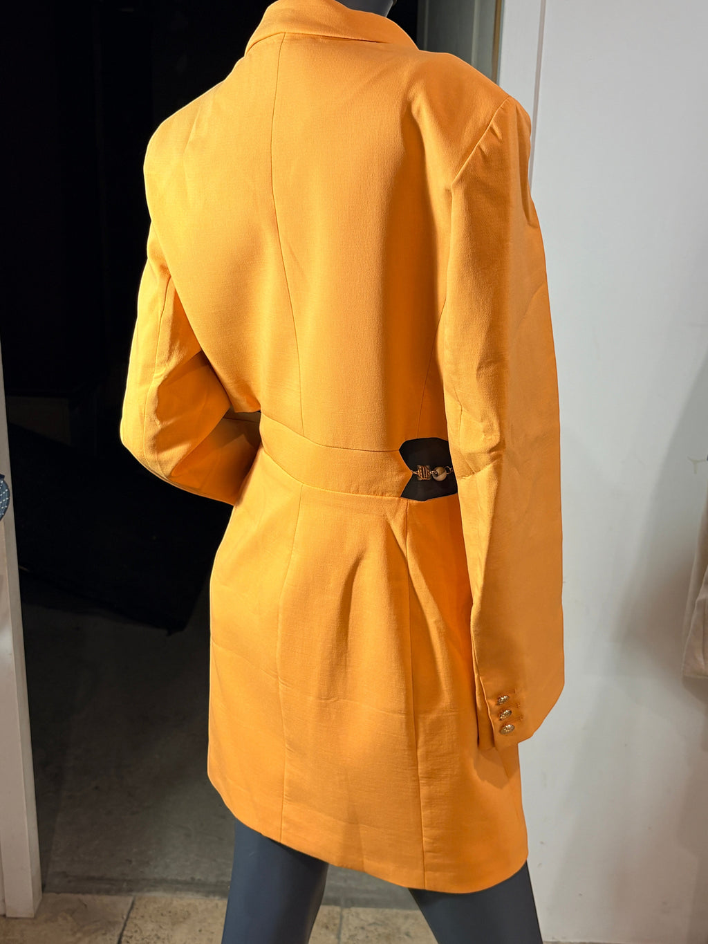 Robe Blazer Ajustée à Découpes – Orange Flash – Taille 40 (Neuve avec étiquette)
