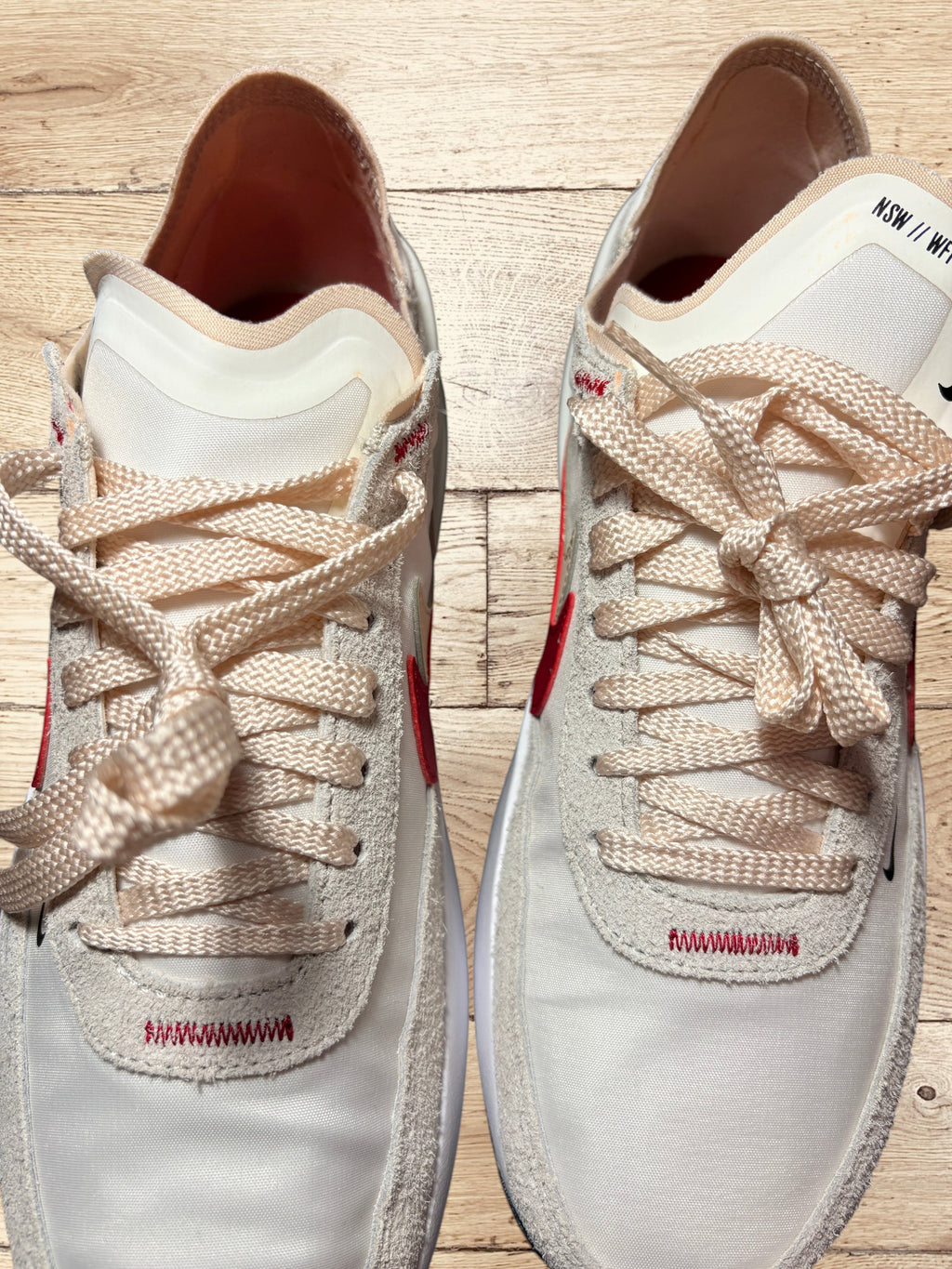 Nike Waffle One SE "Cream/Red" – Neuves avec boîte – Pointure 40 (US 8.5 W)