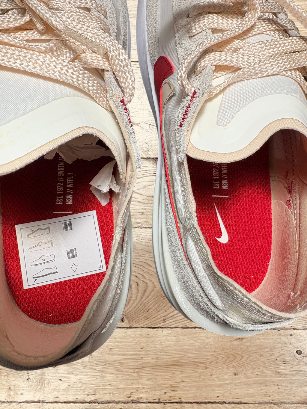 Nike Waffle One SE "Cream/Red" – Neuves avec boîte – Pointure 40 (US 8.5 W)