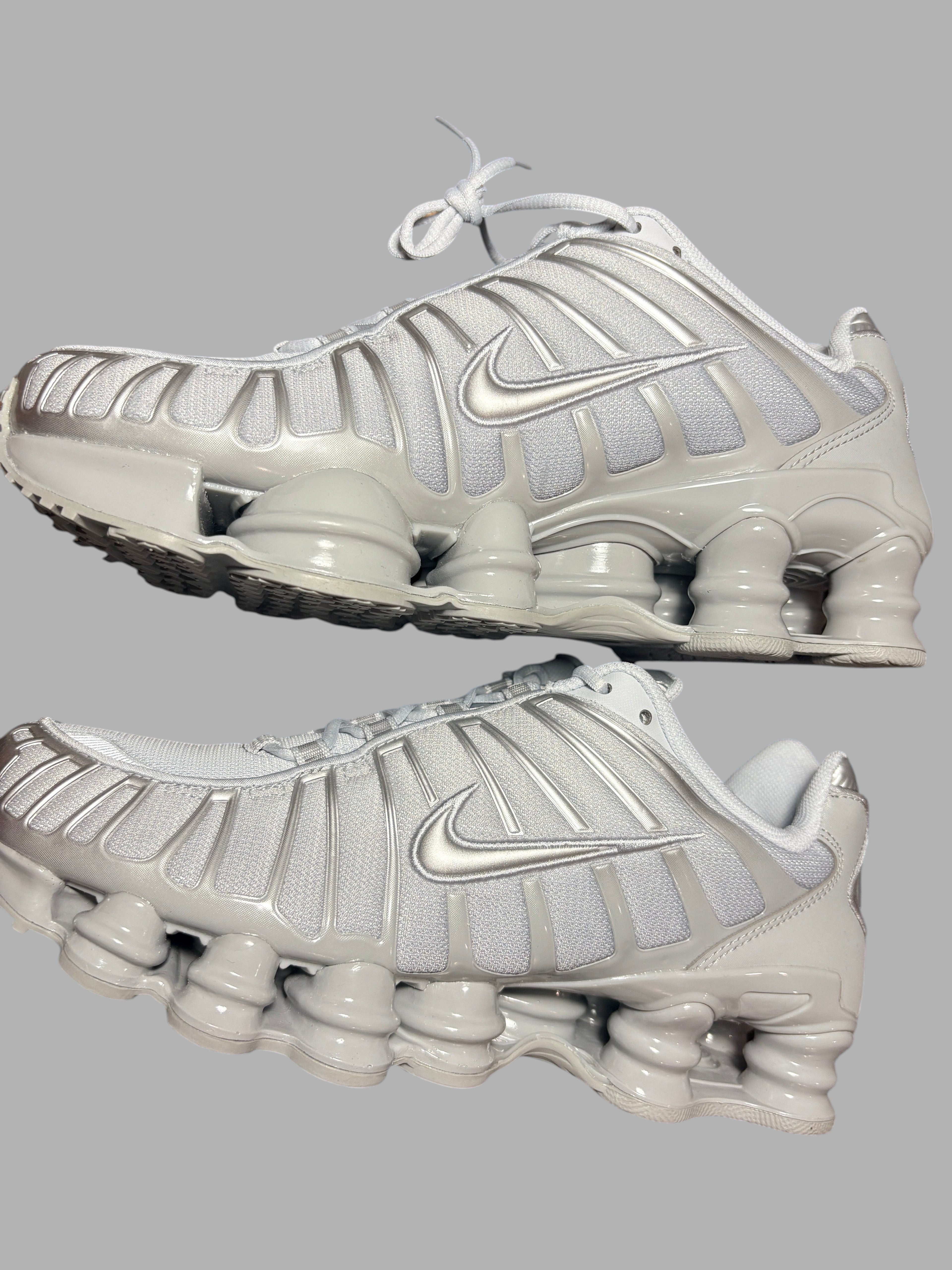 Nike - Shox TL - Pure Platinum / Smoke Grey / Metallic Silver - Neuve avec étiquette NIKE