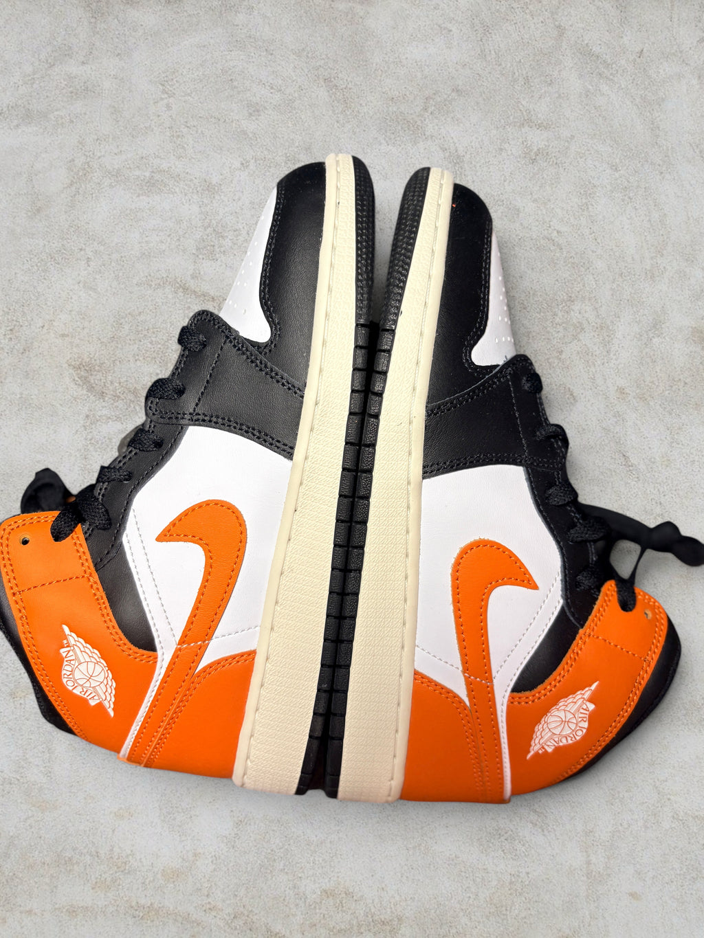 Air Jordan 1 Mid GS Black Toe Starfish – Taille 38.5 (Neuve)