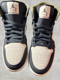 Air Jordan 1 Mid SE Light Orewood BRN/Off Noir Medium Olive – Taille 39 (Neuve)