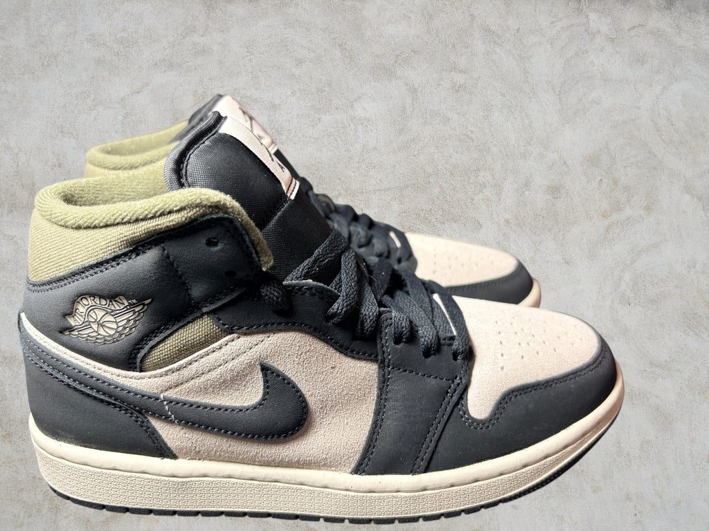 Air Jordan 1 Mid SE Light Orewood BRN/Off Noir Medium Olive – Taille 39 (Neuve)