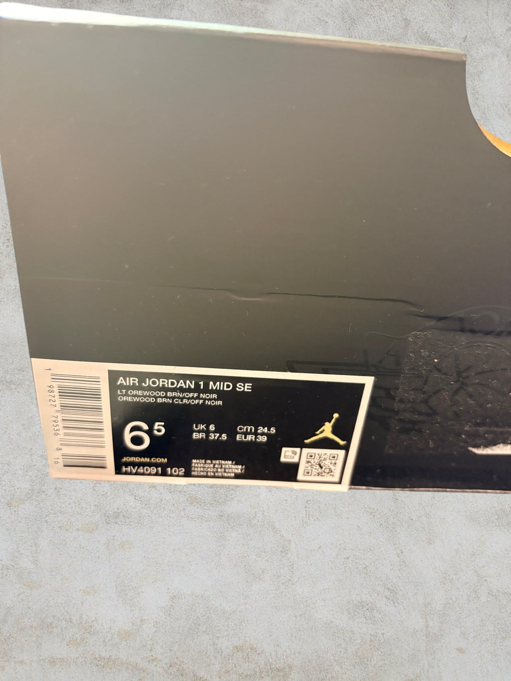 Air Jordan 1 Mid SE Light Orewood BRN/Off Noir Medium Olive – Taille 39 (Neuve)