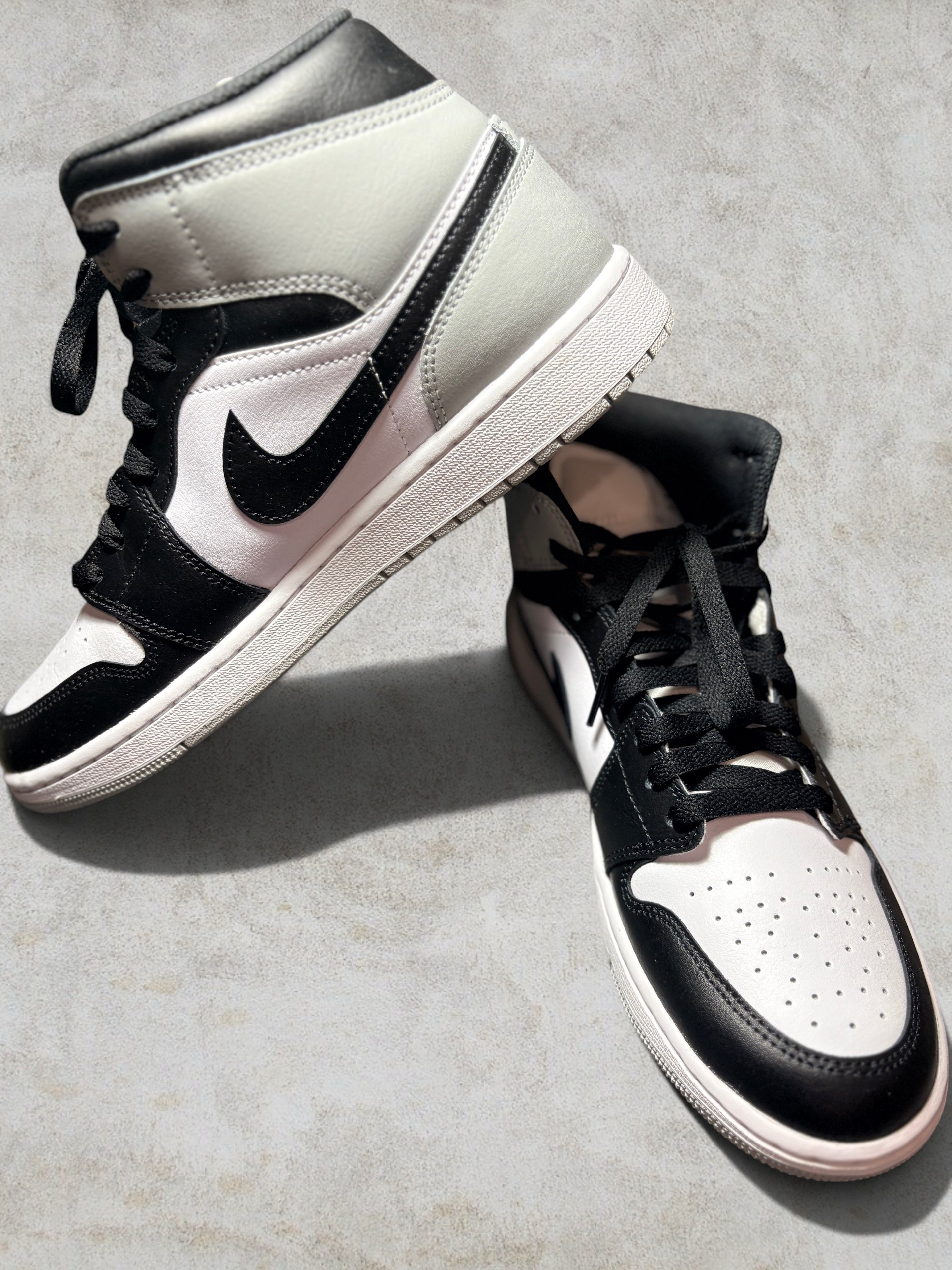 Air Jordan 1 Mid Barons – Taille 42.5 (Neuve)
