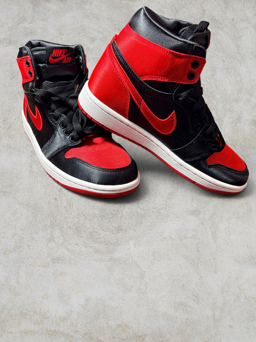 Air Jordan 1 High OG Satin Bred – Taille 36.5 (Neuve)