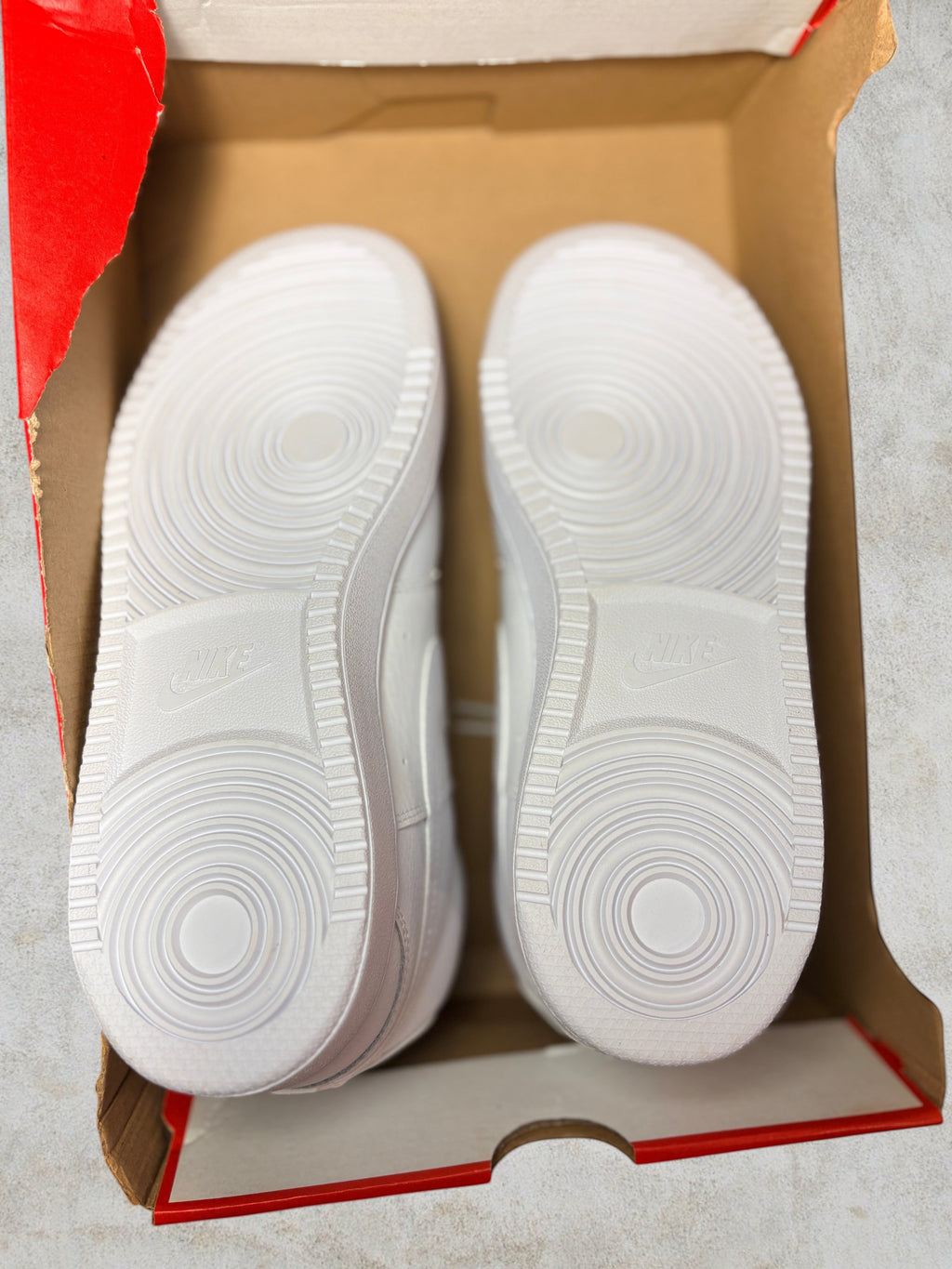 Baskets Nike Court Vision Mid Femme - "Triple White" - Neuves