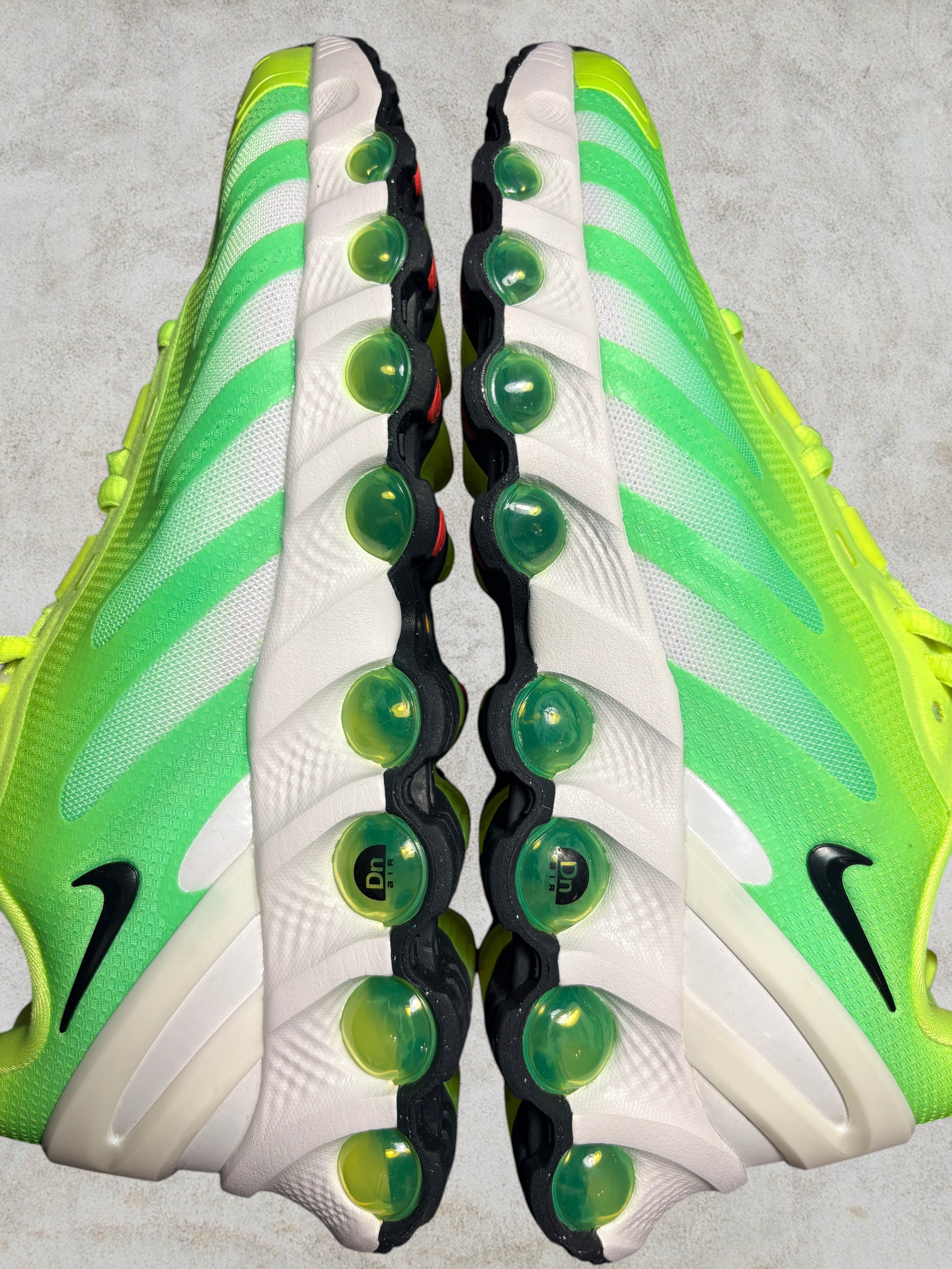 Nike Air Max DN8 - Vert / Volt - Taille 36.5 - Neuves