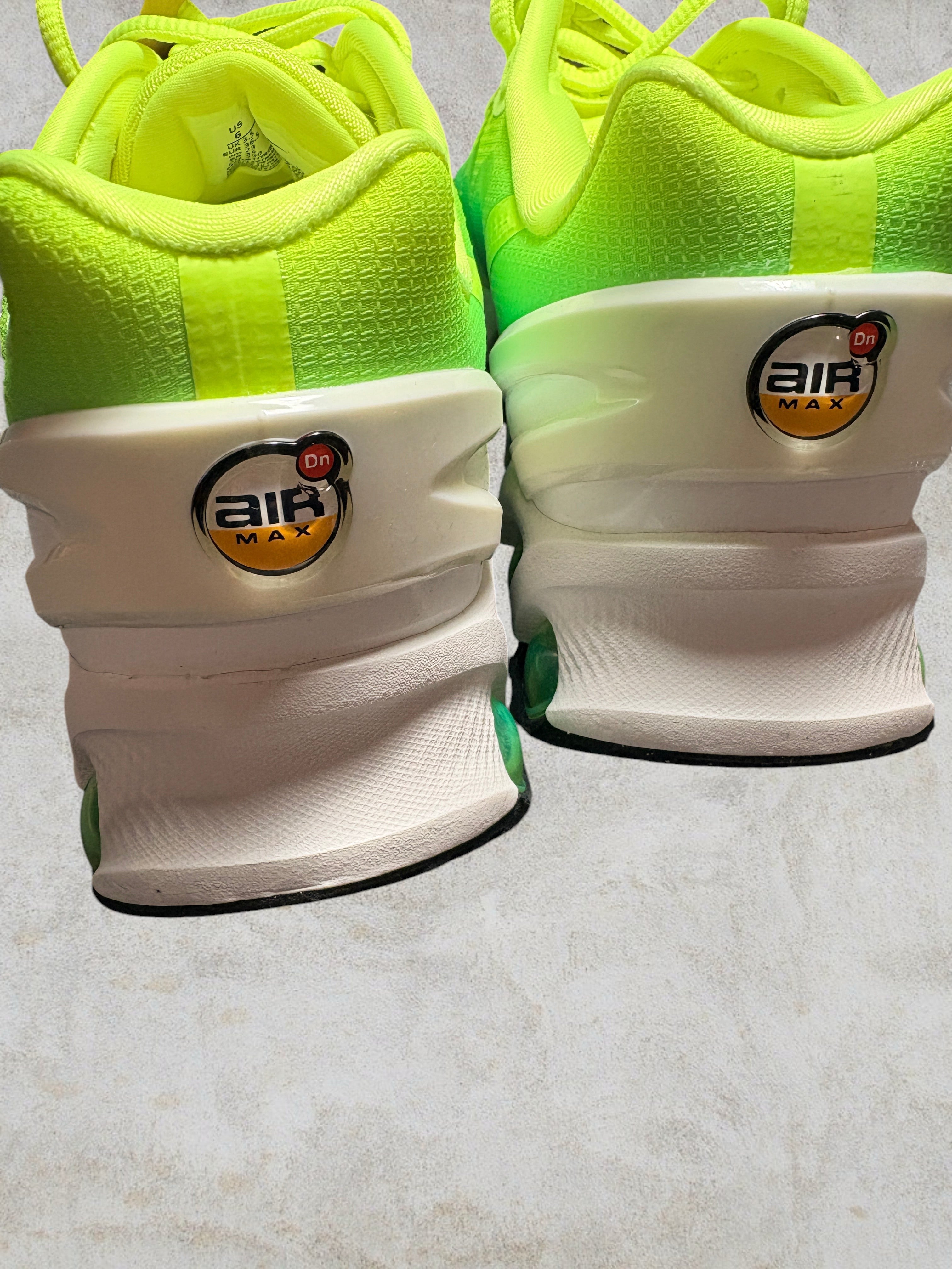 Nike Air Max DN8 - Vert / Volt - Taille 36.5 - Neuves
