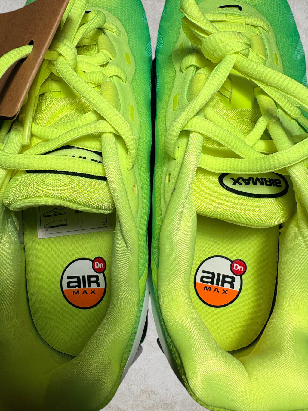 Nike Air Max DN8 - Vert / Volt - Taille 36.5 - Neuves