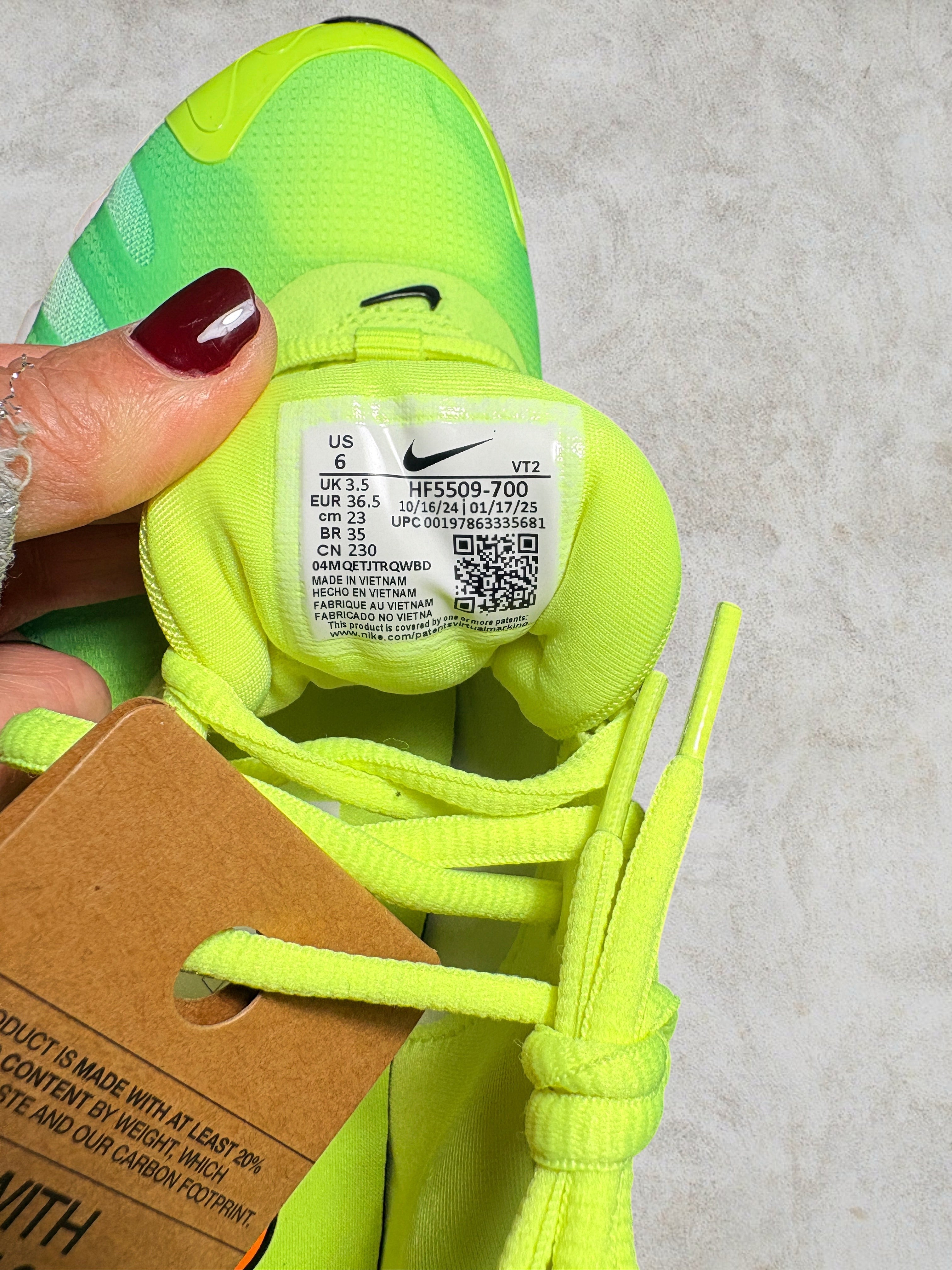 Nike Air Max DN8 - Vert / Volt - Taille 36.5 - Neuves