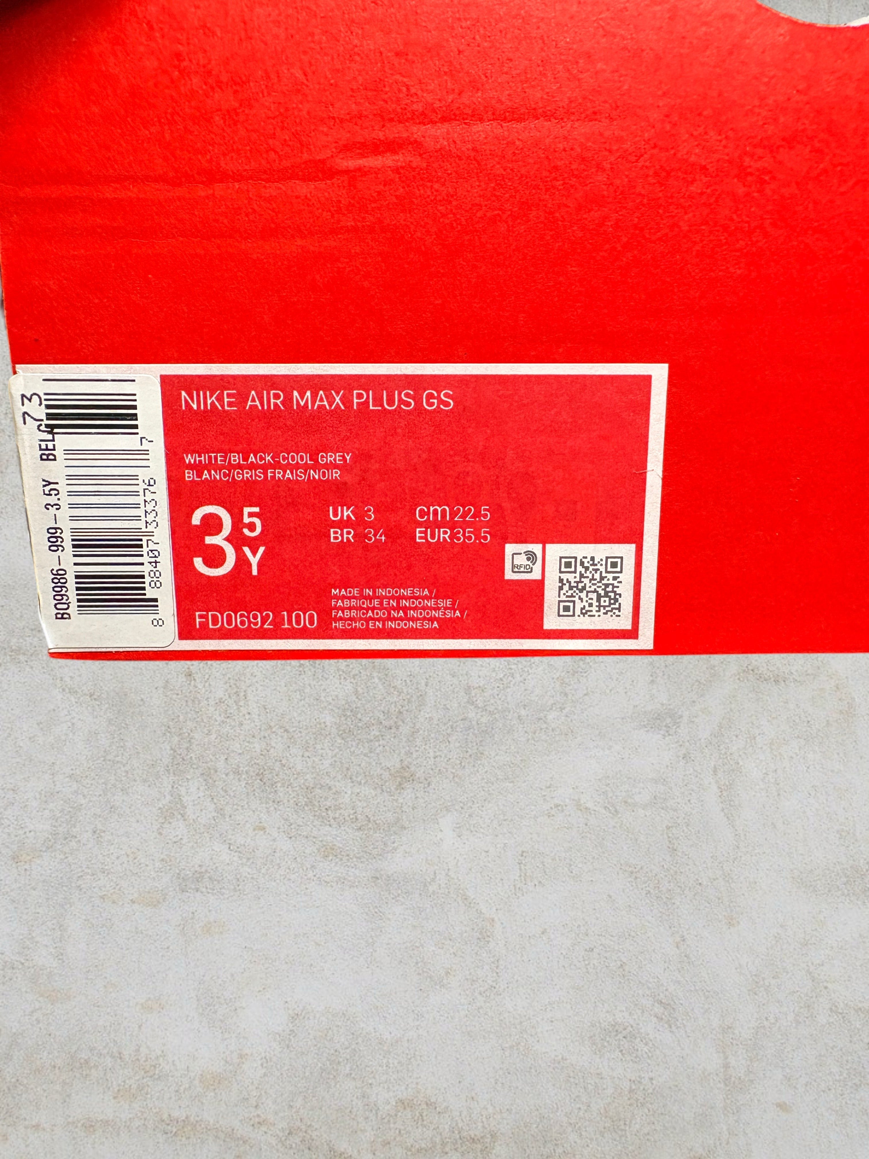Nike Air Max Plus (TN) GS "White Cool Grey" – Taille 35.5 (Neuve)