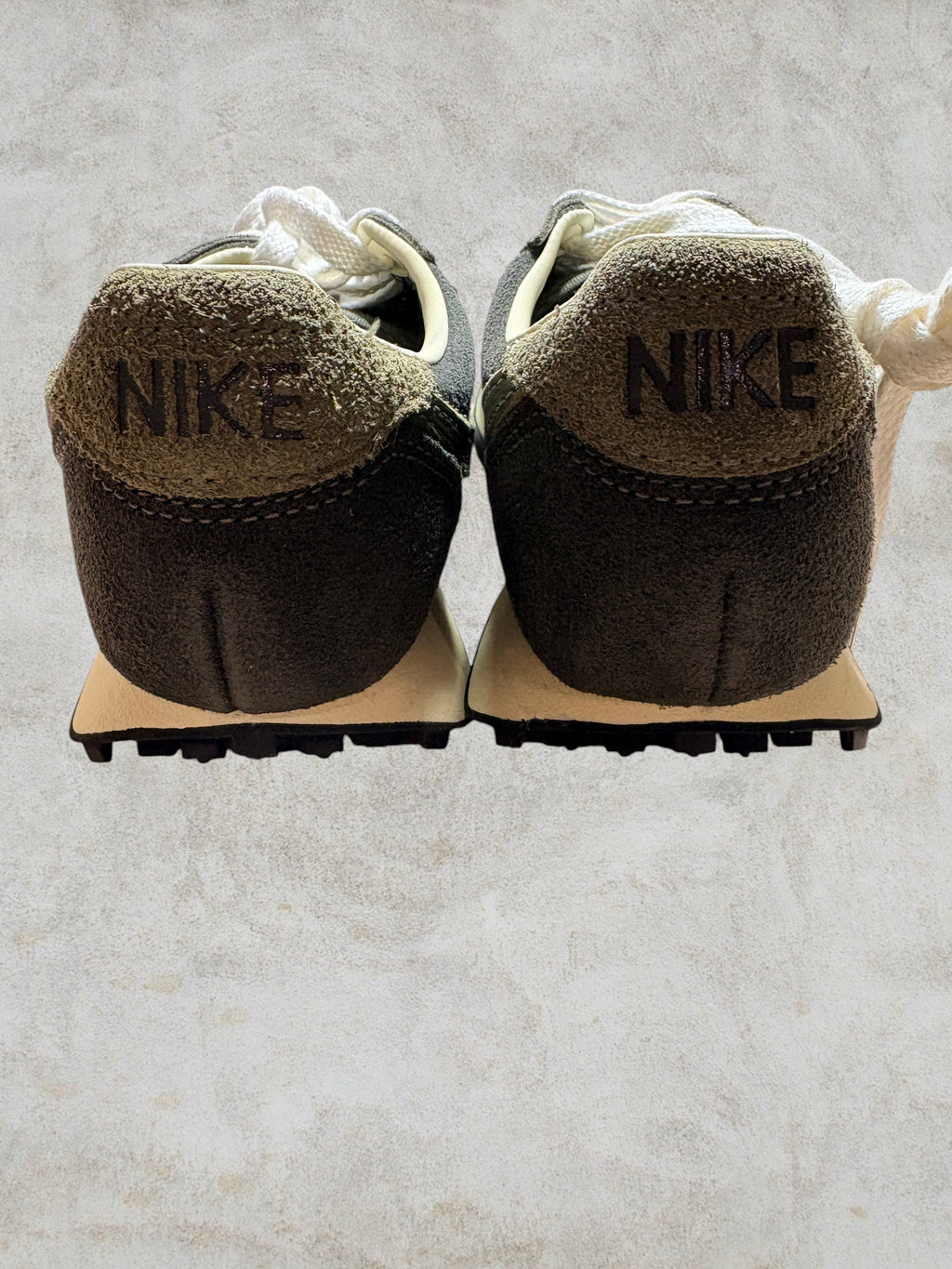 Nike LD-1000 Premium Women’s – Cargo Khaki / Medium Olive TAILLE 37,5