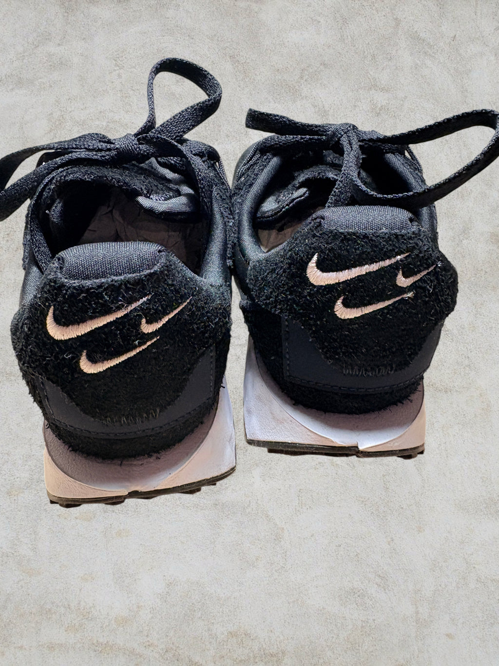 Nike Fontanka Waffle Black White - Taille 35.5 - Neuve
