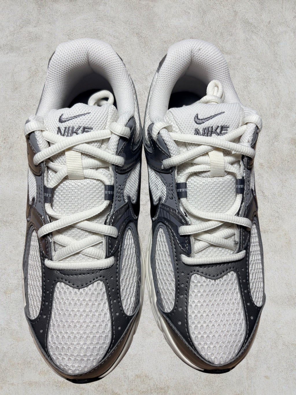Baskets Style Y2K Sport Nike V5 RNR (GS) T 38,5 Modèle Enfant/Ado (Grade School) Neuf avec boîte