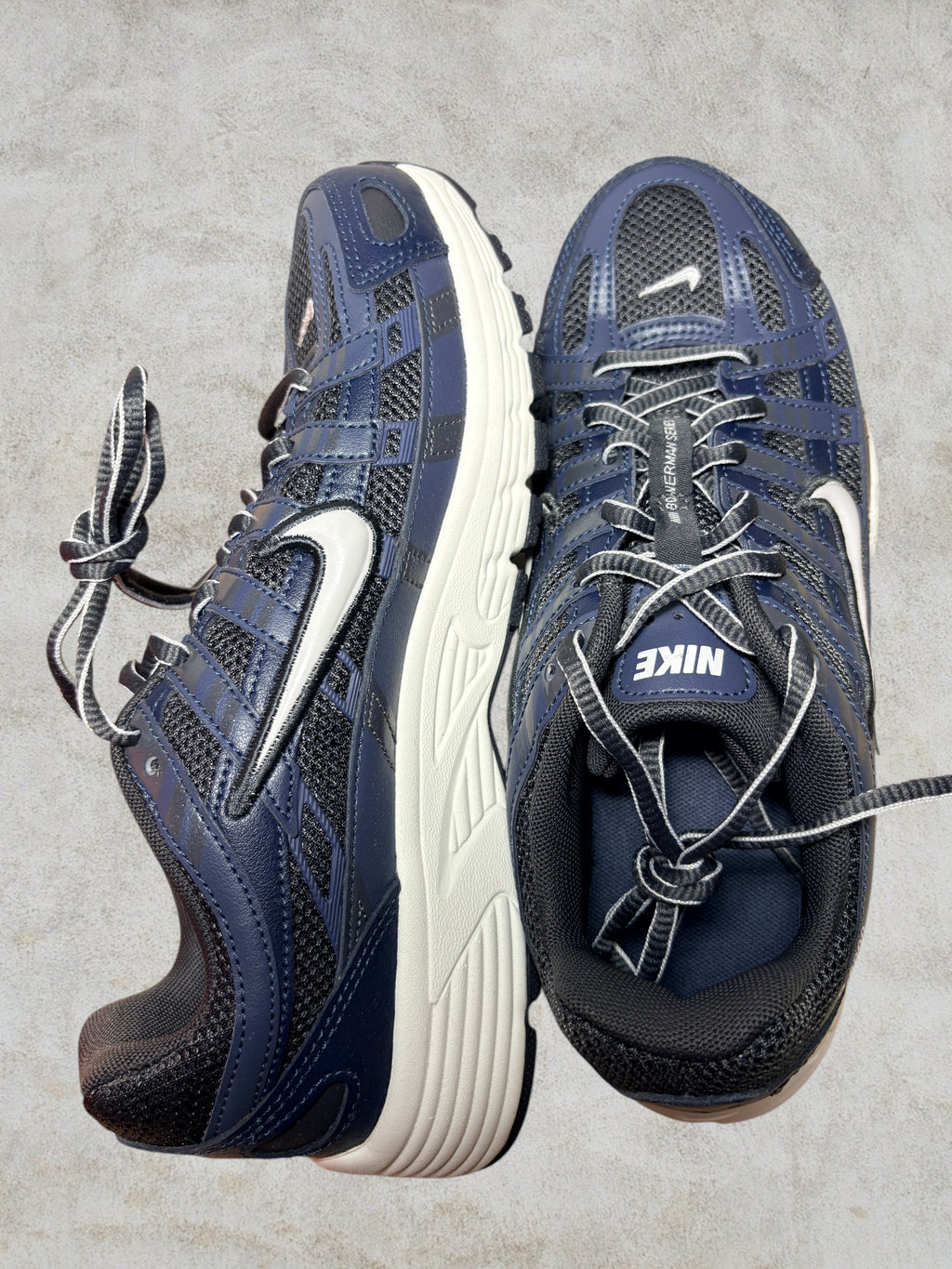 Baskets Style Rétro Running P-6000 – Bleu Marine / Gris – T38.5