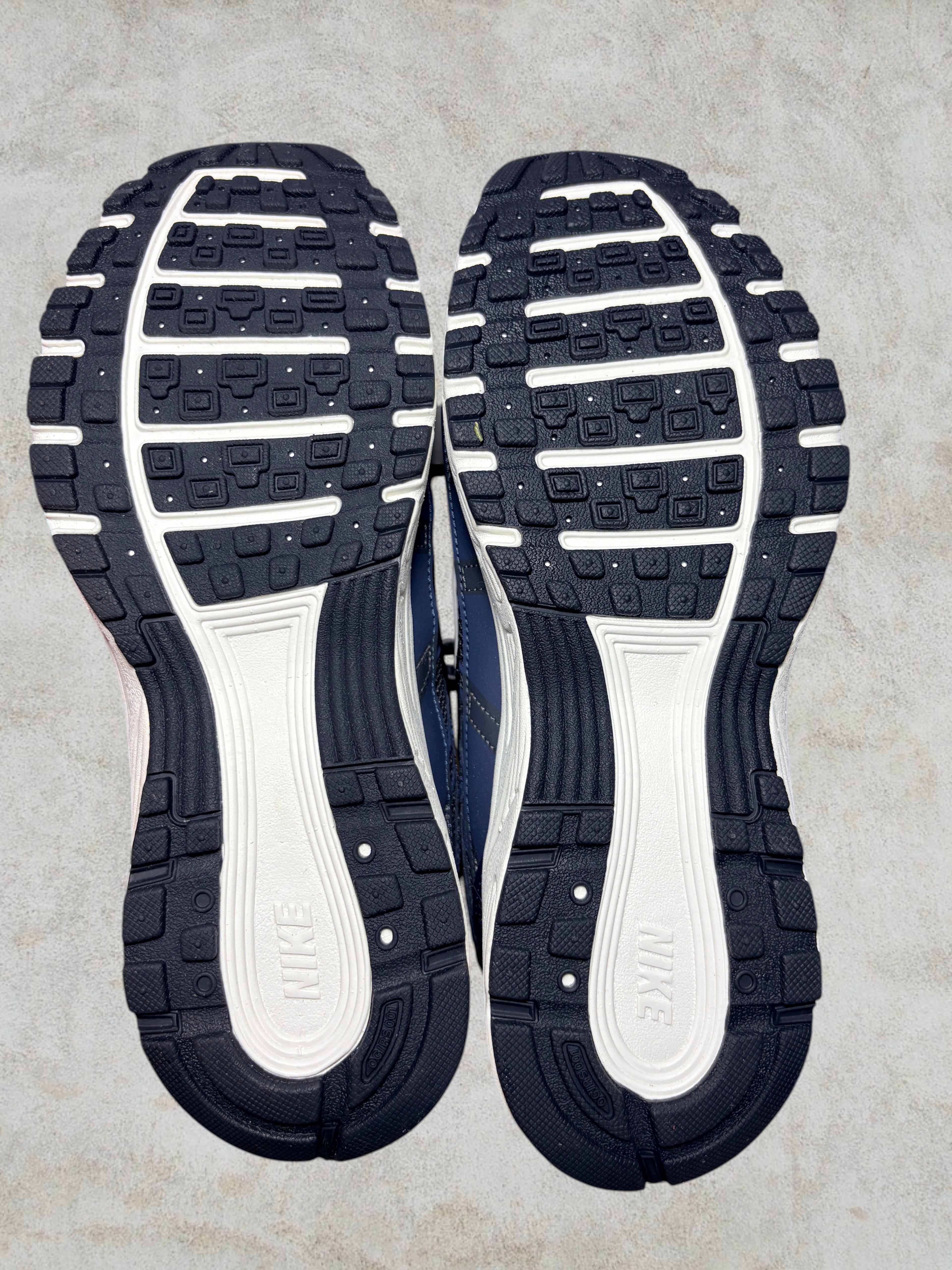 Baskets Style Rétro Running P-6000 – Bleu Marine / Gris – T38.5