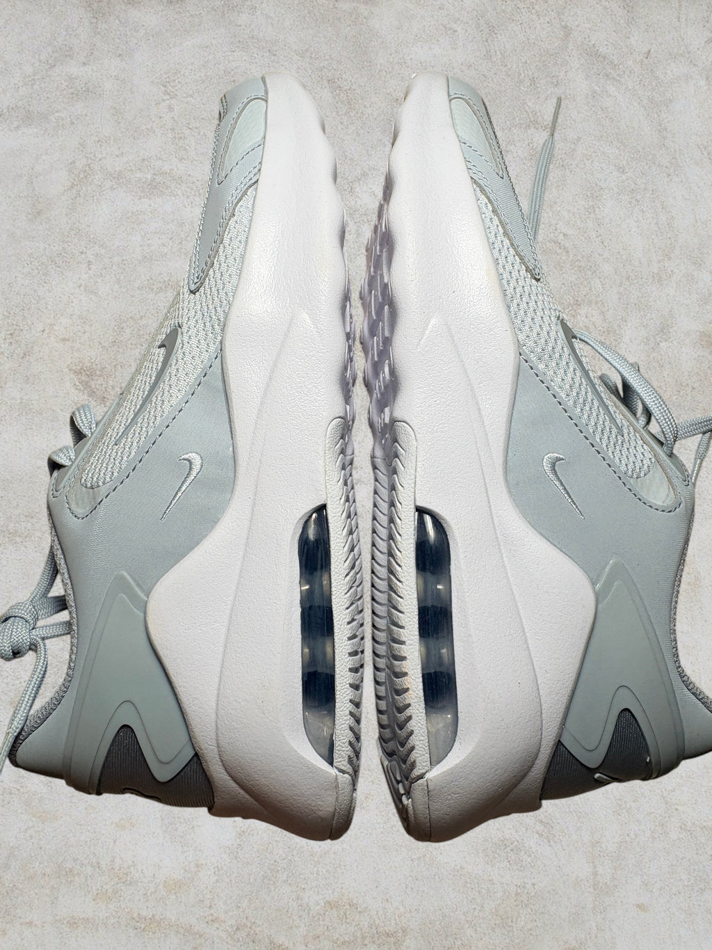 Basket Air Max  AM Bolt Gris Clair Pointure 40 Neuve