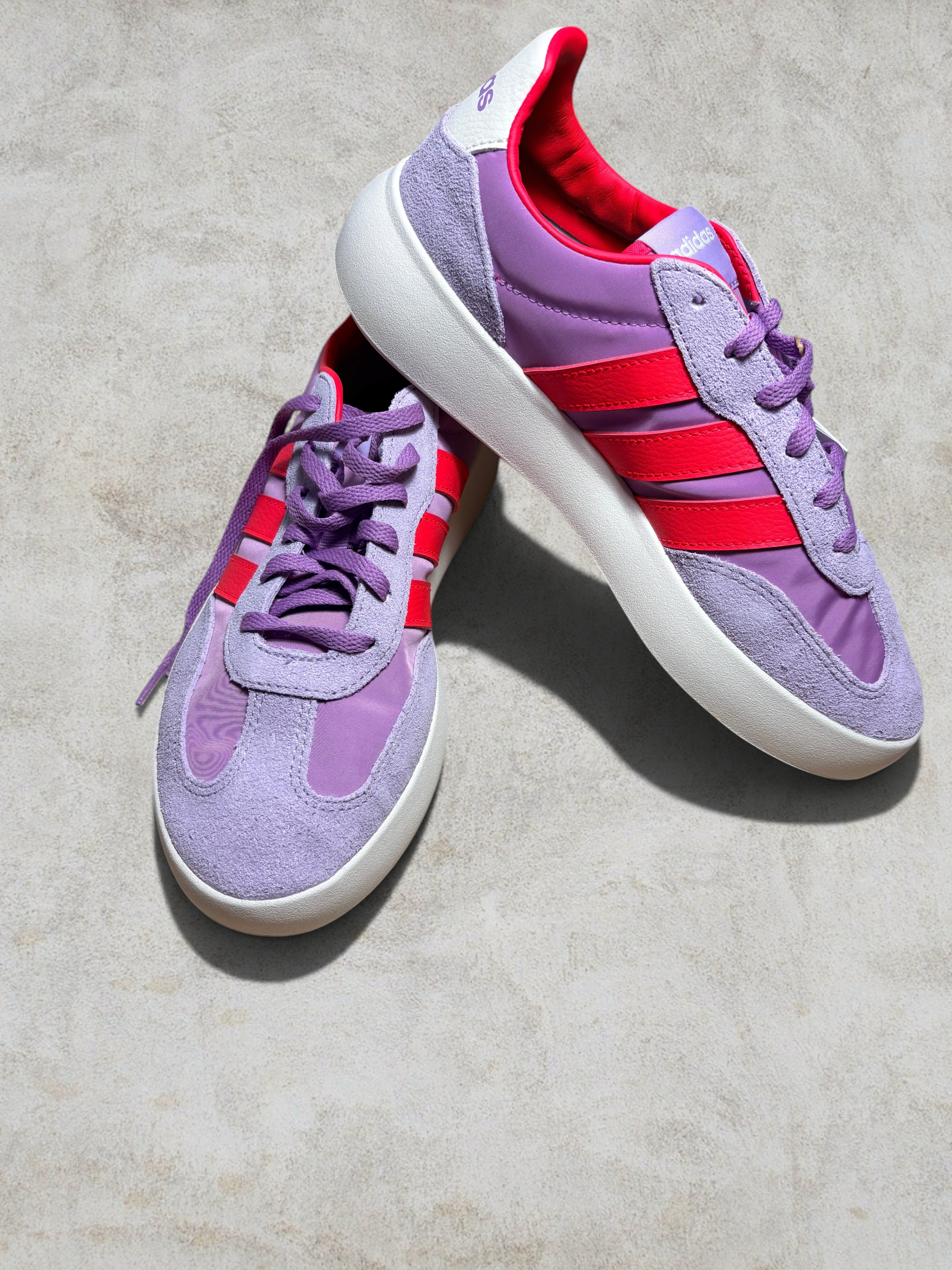Adidas Barreda Decode J – Violet/Rouge – Taille 39 1/3 (Neuve avec boîte)