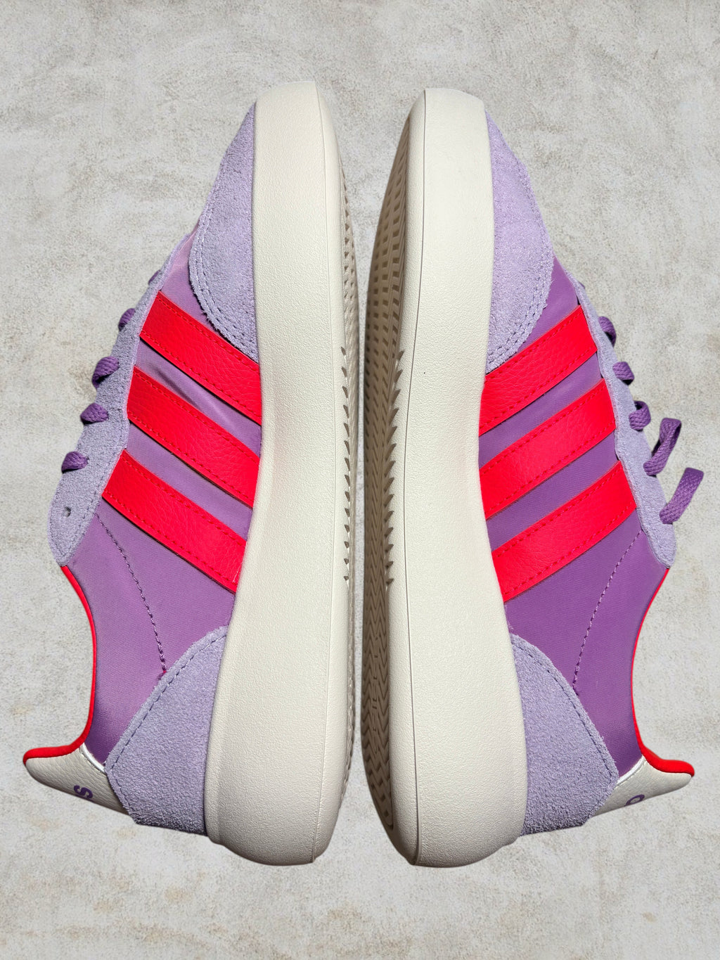 Adidas Barreda Decode J – Violet/Rouge – Taille 39 1/3 (Neuve avec boîte)