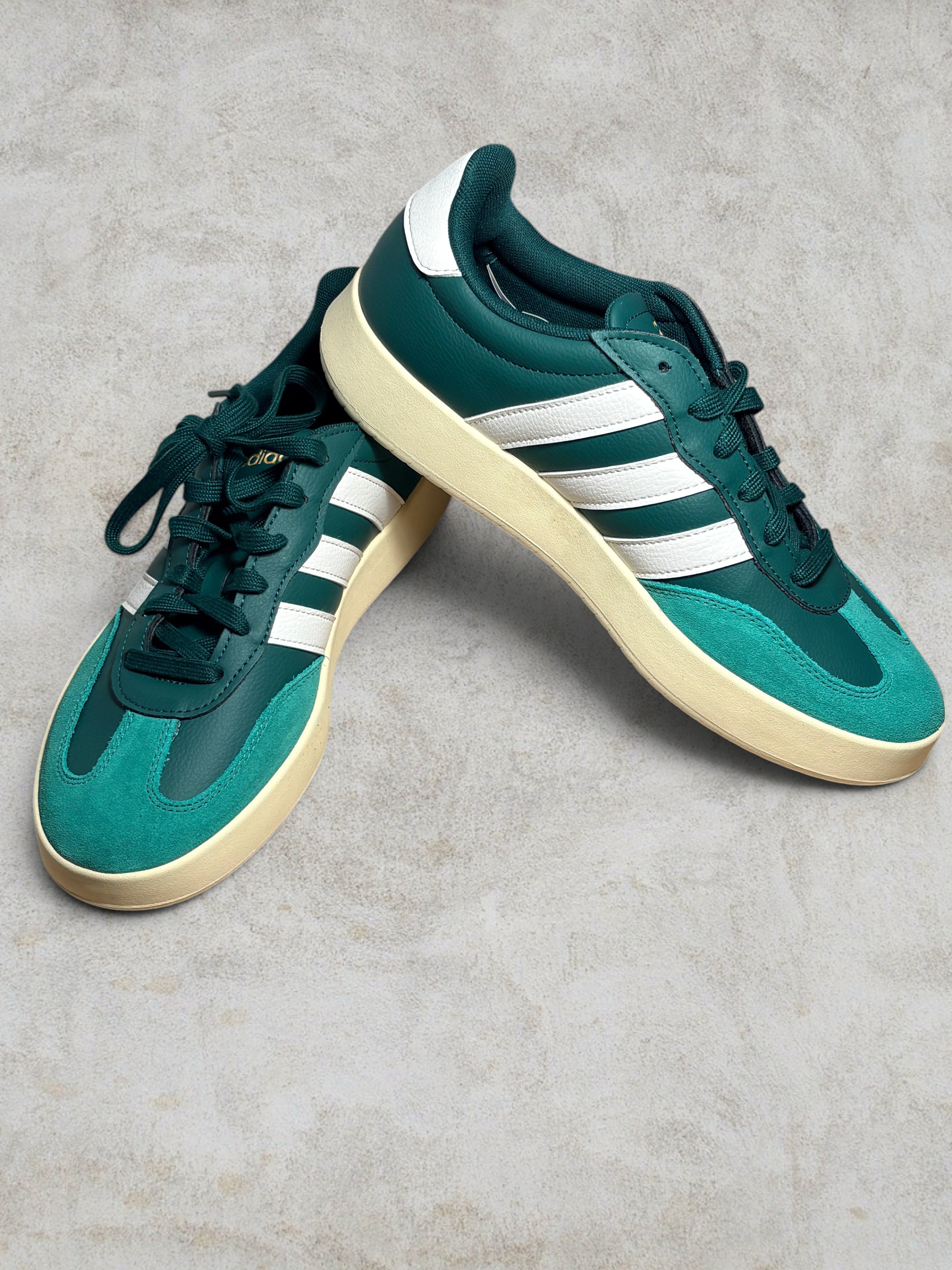 Adidas Barreda Collegiate Green – Taille 43 1/3 – Neuve en boîte