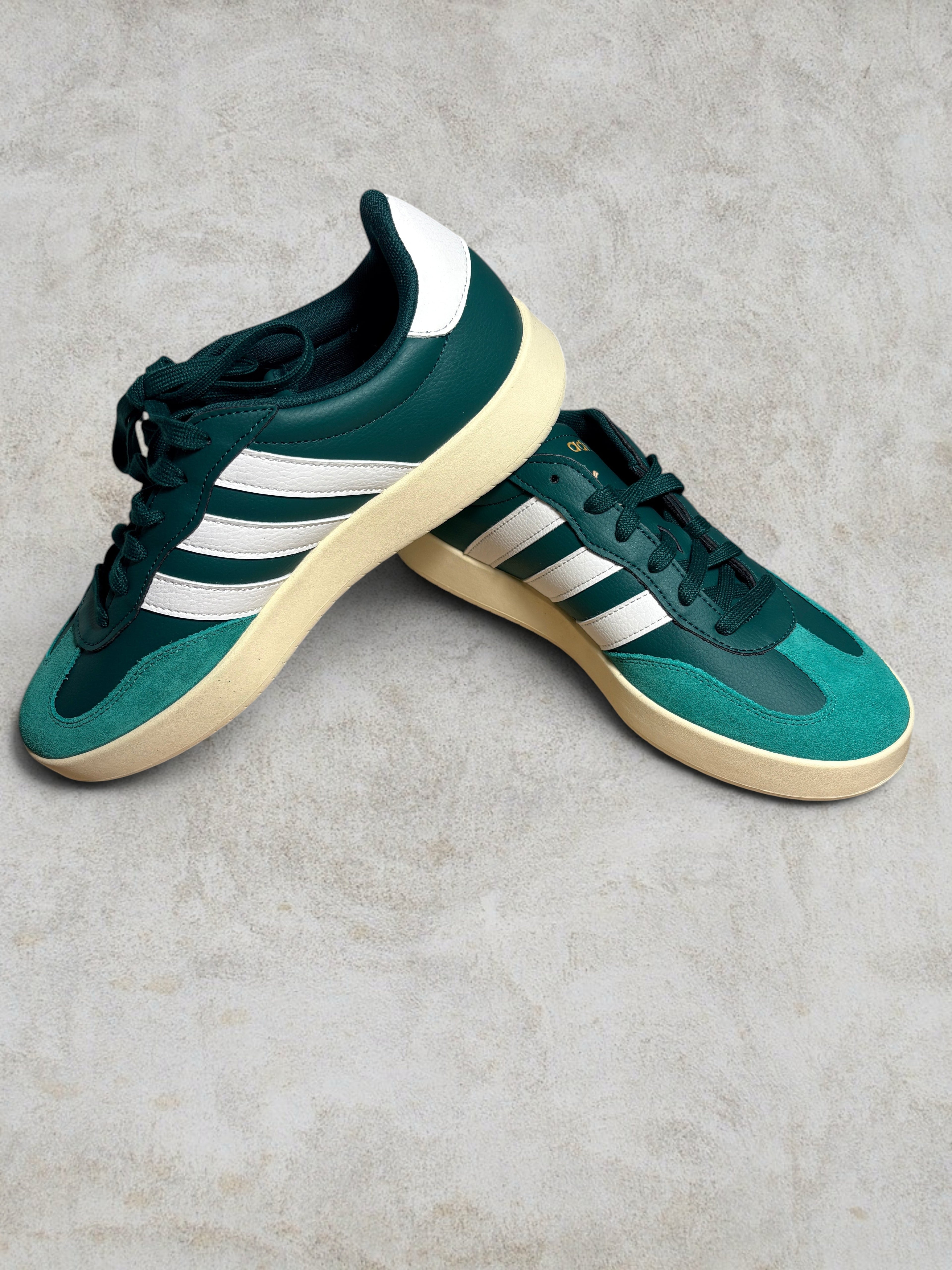 Adidas Barreda Collegiate Green – Taille 43 1/3 – Neuve en boîte