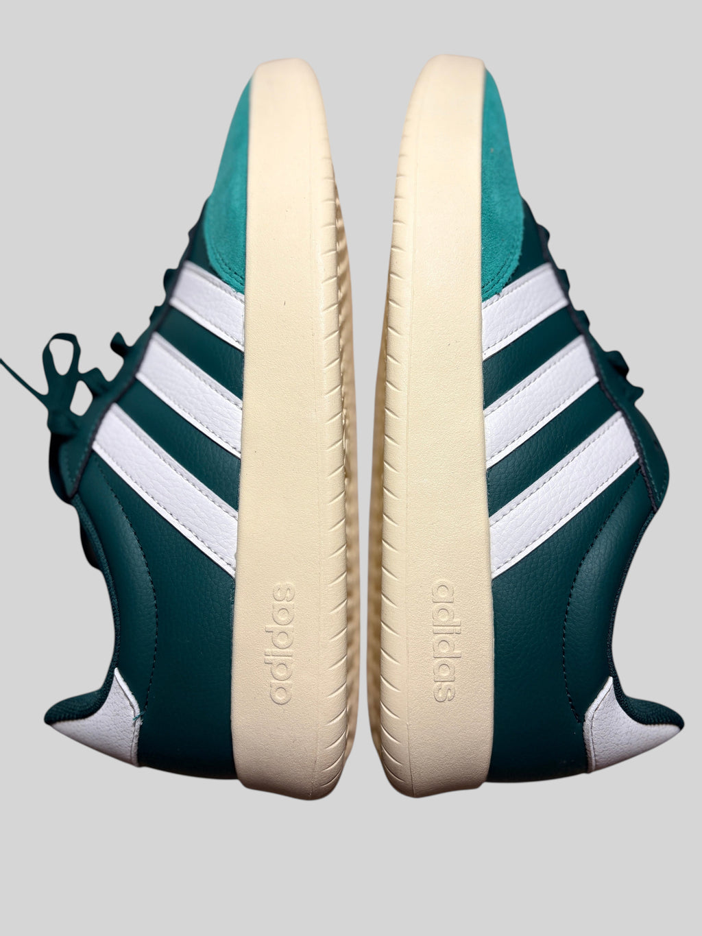 Adidas Barreda Collegiate Green – Taille 43 1/3 – Neuve ADIDAS