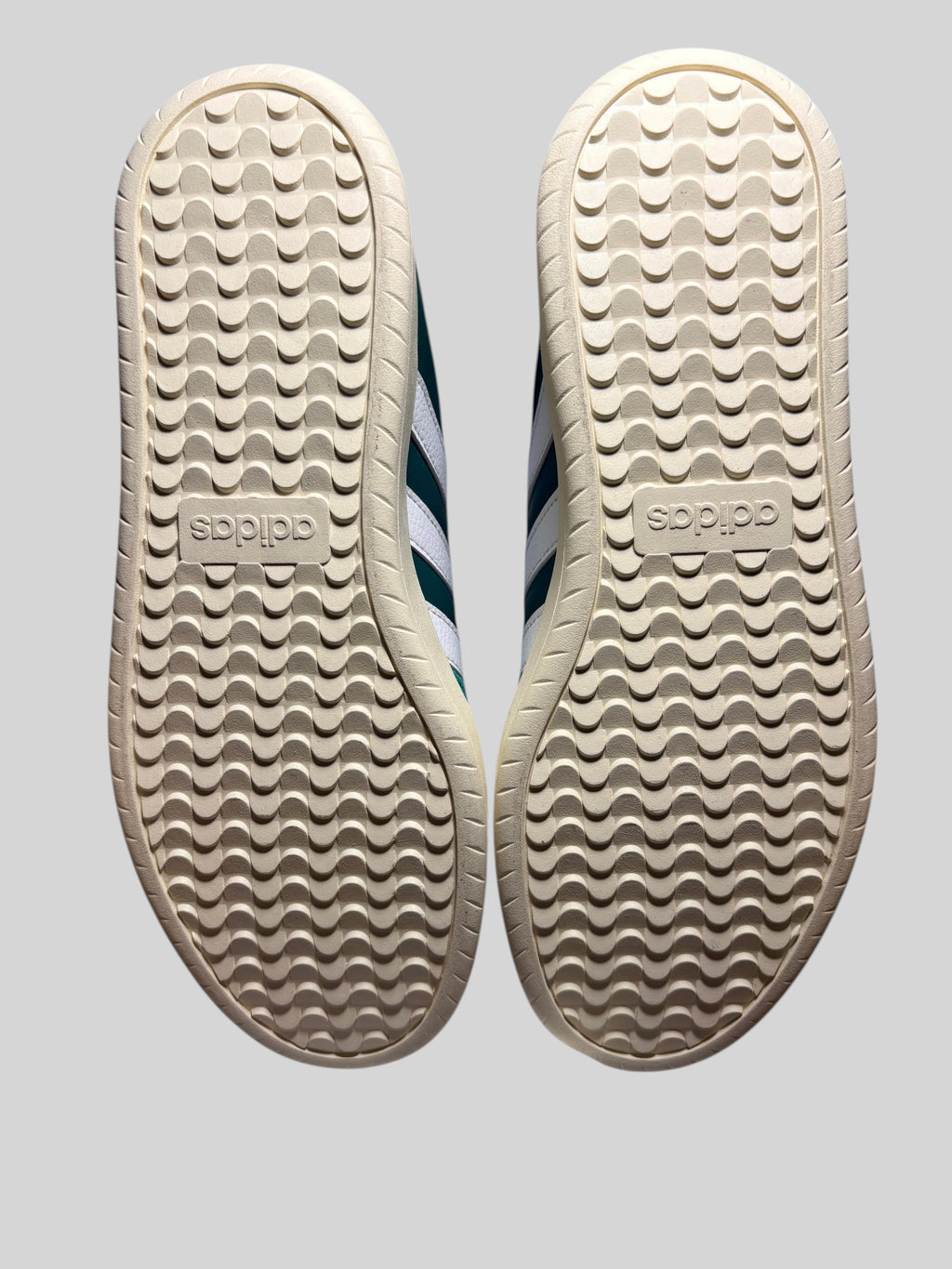 Adidas Barreda Collegiate Green – Taille 43 1/3 – Neuve ADIDAS
