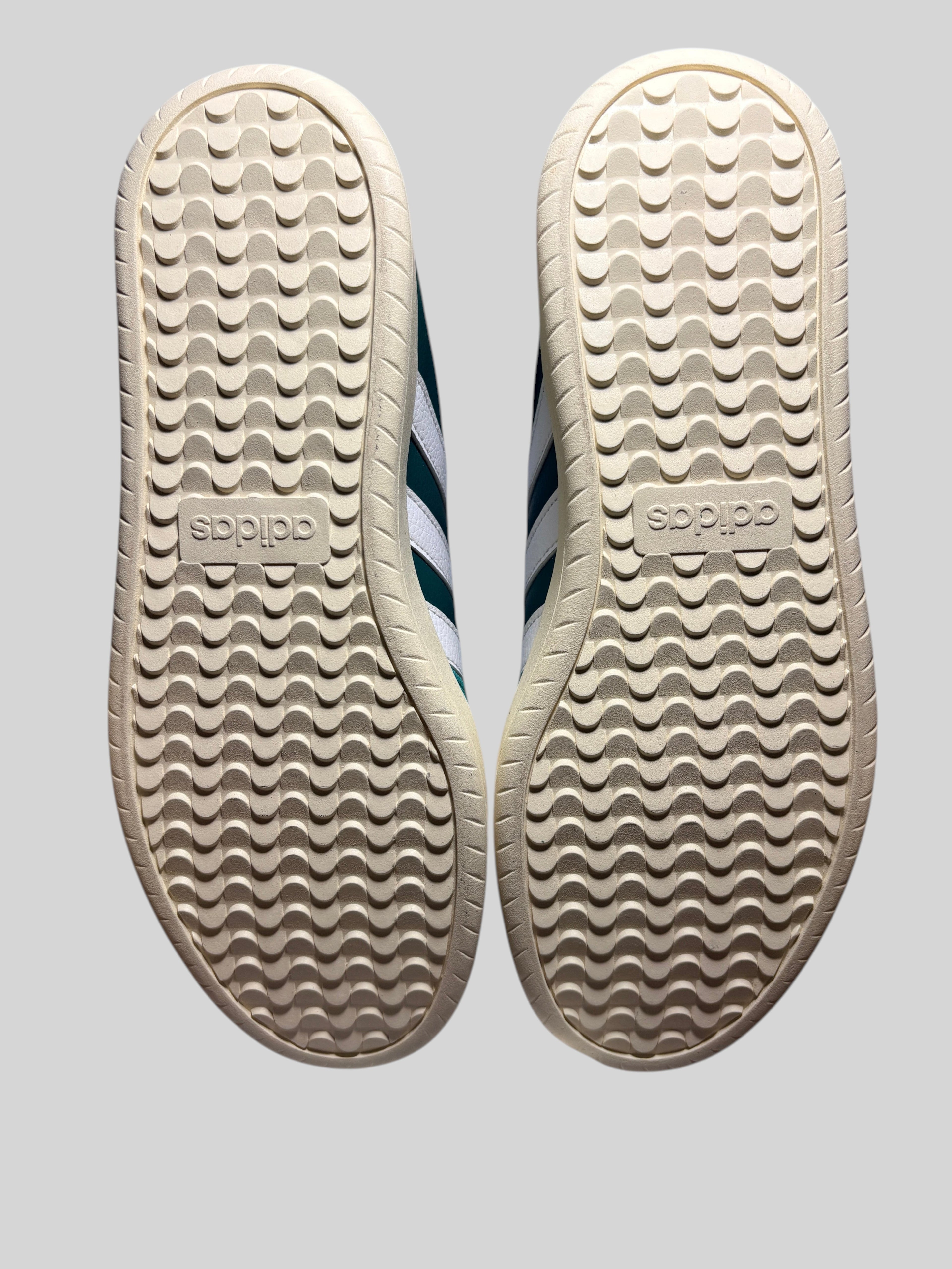 Adidas Barreda Collegiate Green – Taille 43 1/3 – Neuve ADIDAS