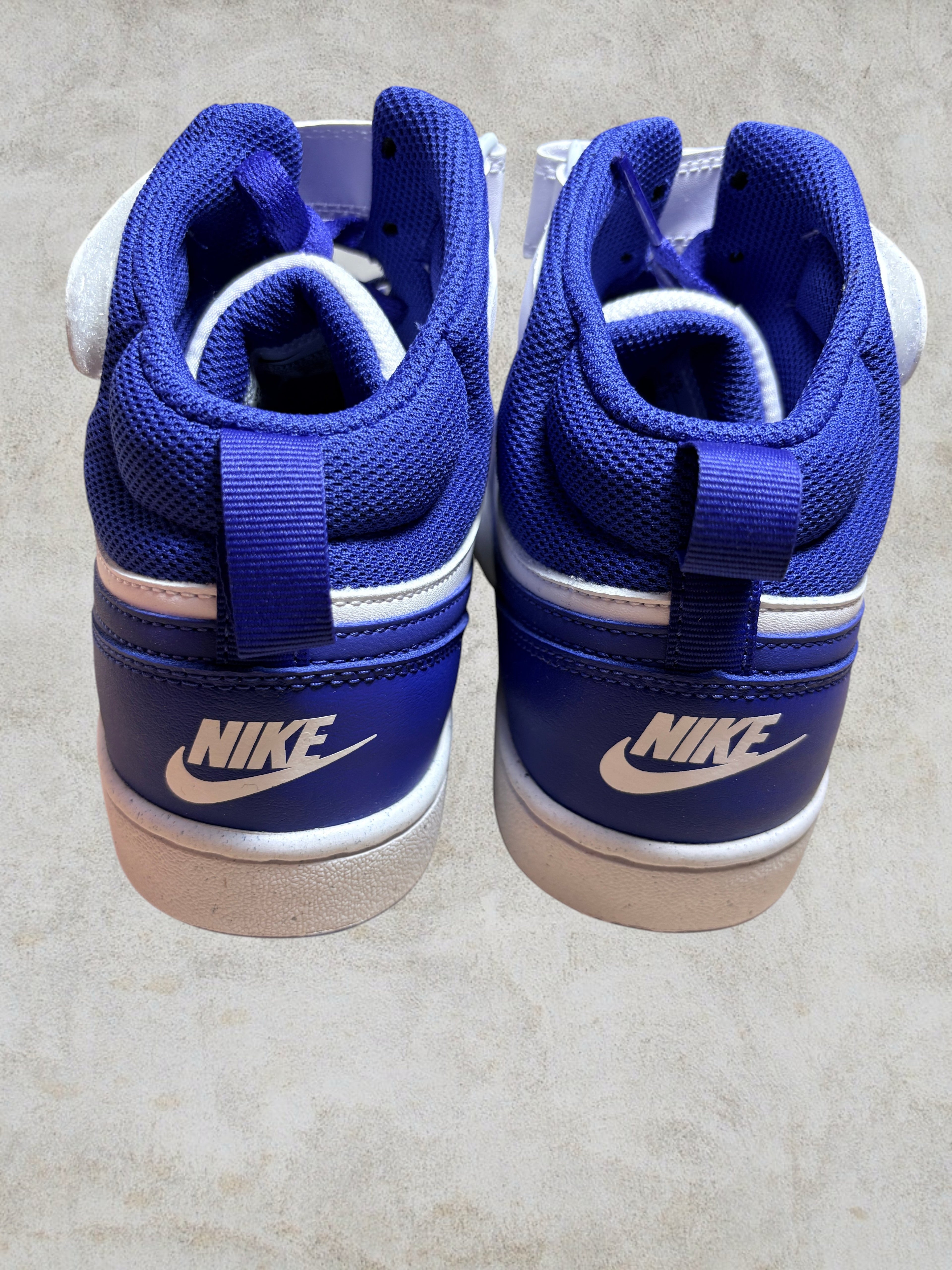 Baskets Nike Court Borough Mid 2 (GS) – Blanc & Bleu – Pointure 39