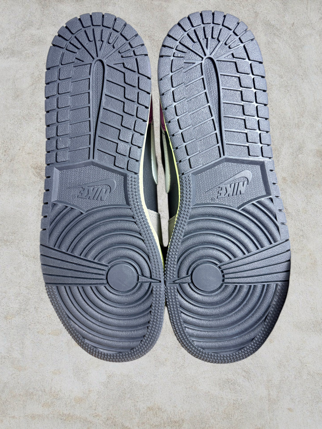 Air Jordan 1 Low SE GS "Tokyo Bio Hack 2.0" – Neuve (Taille 39)