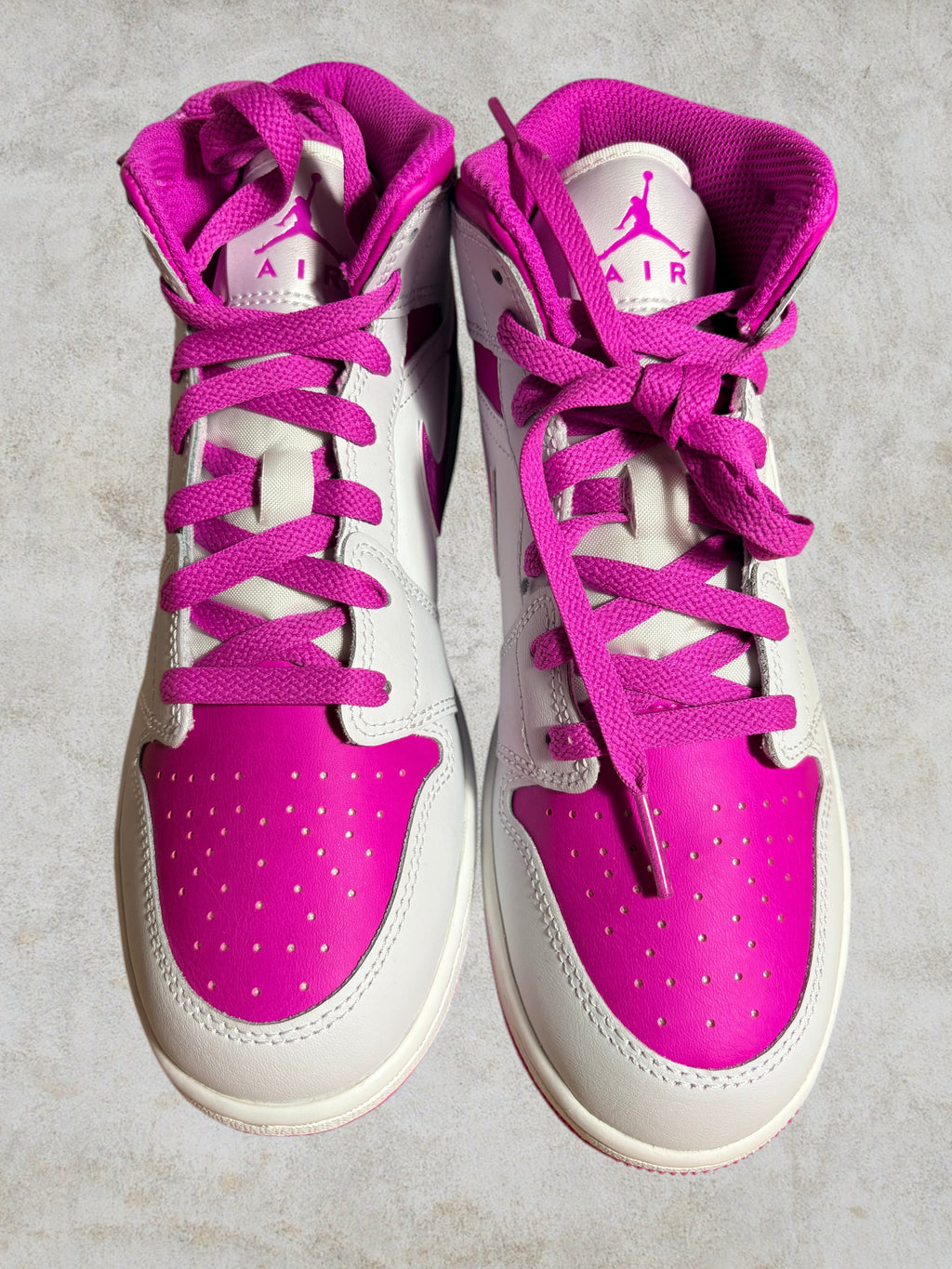 Air Jordan 1 Mid Fire Pink (GS) – Neuve – Taille 38