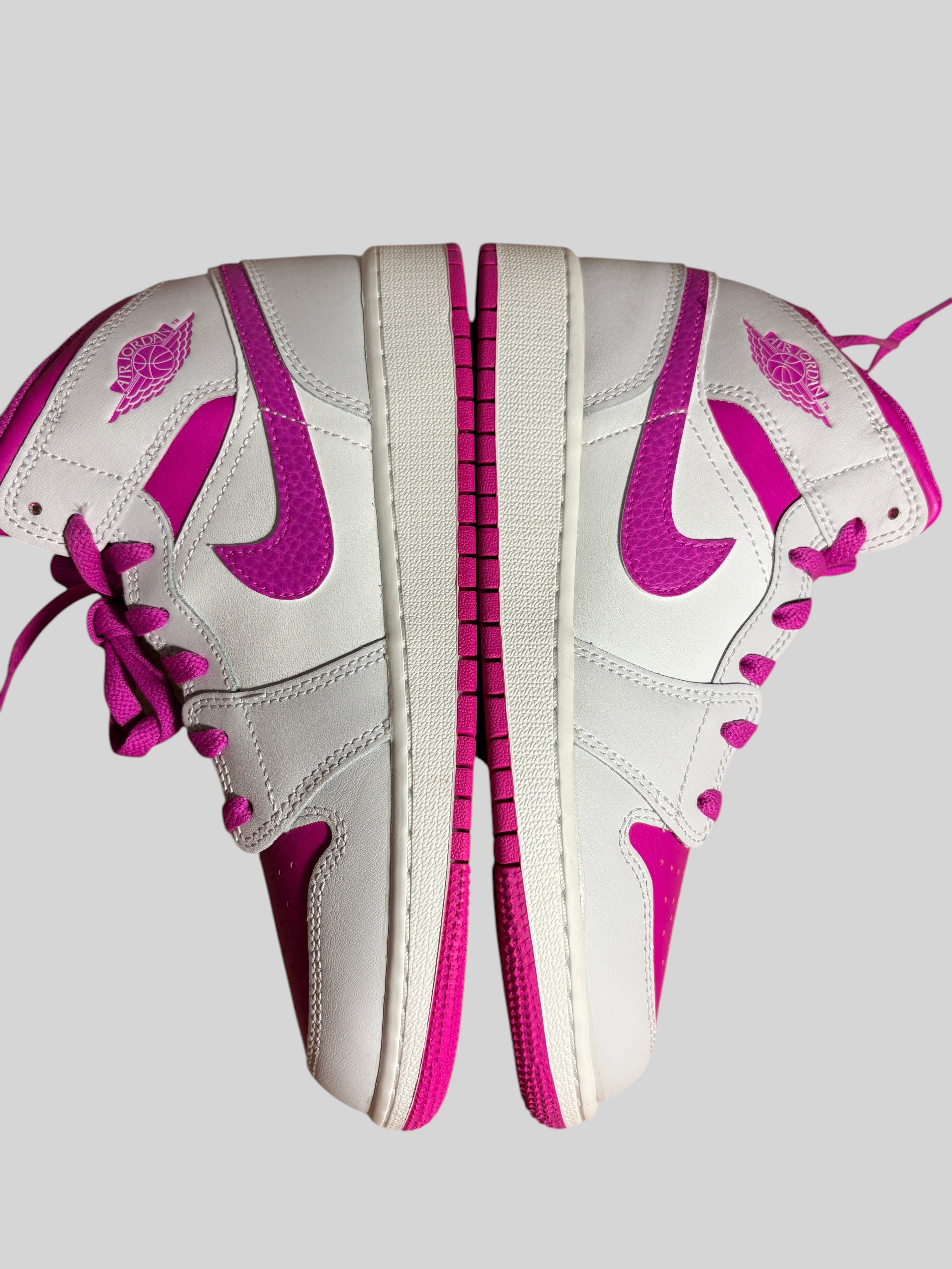Air Jordan 1 Mid Fire Pink (GS) – Neuve – Taille 38 AIR JORDAN