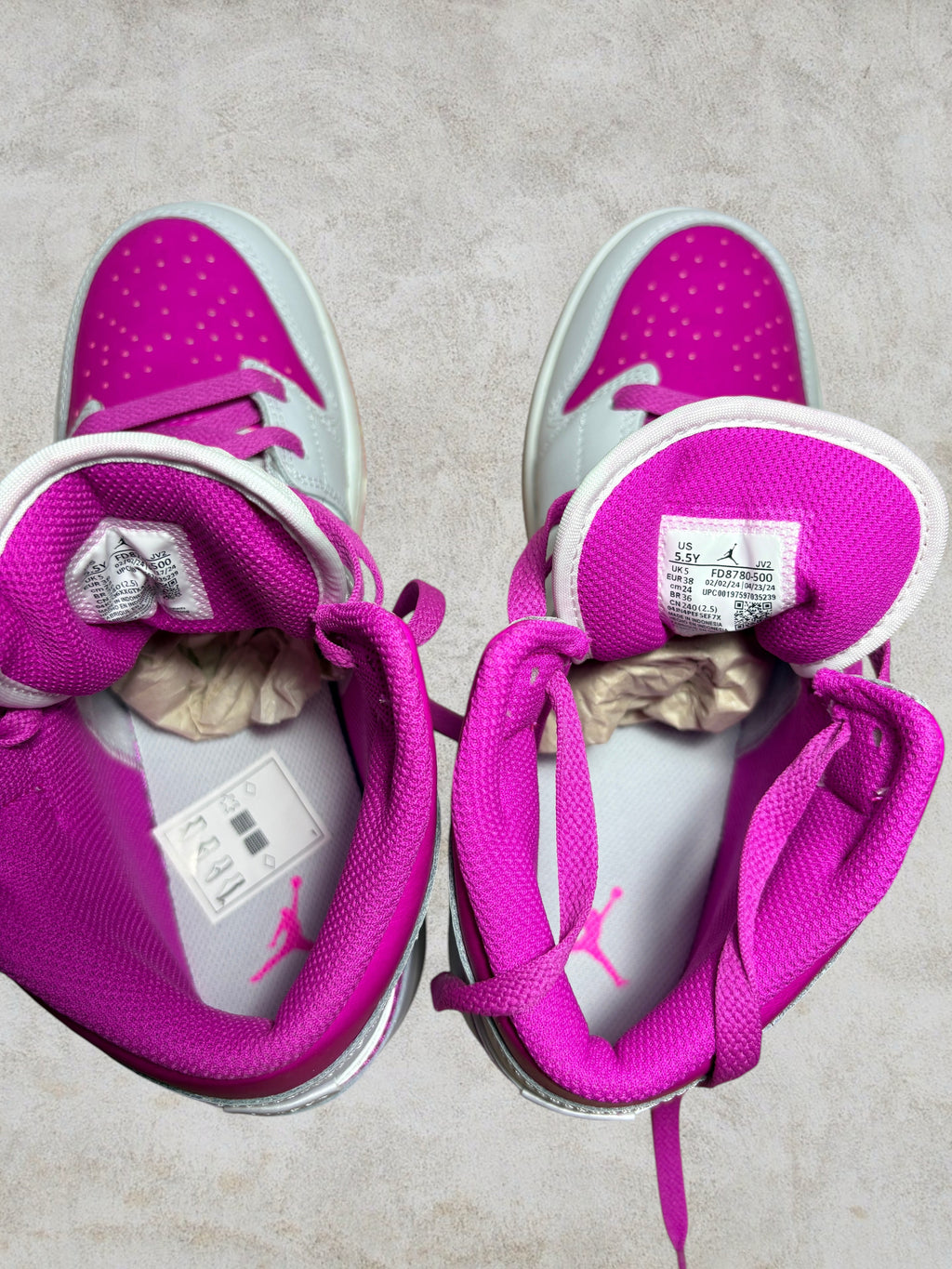 Air Jordan 1 Mid Fire Pink (GS) – Neuve – Taille 38