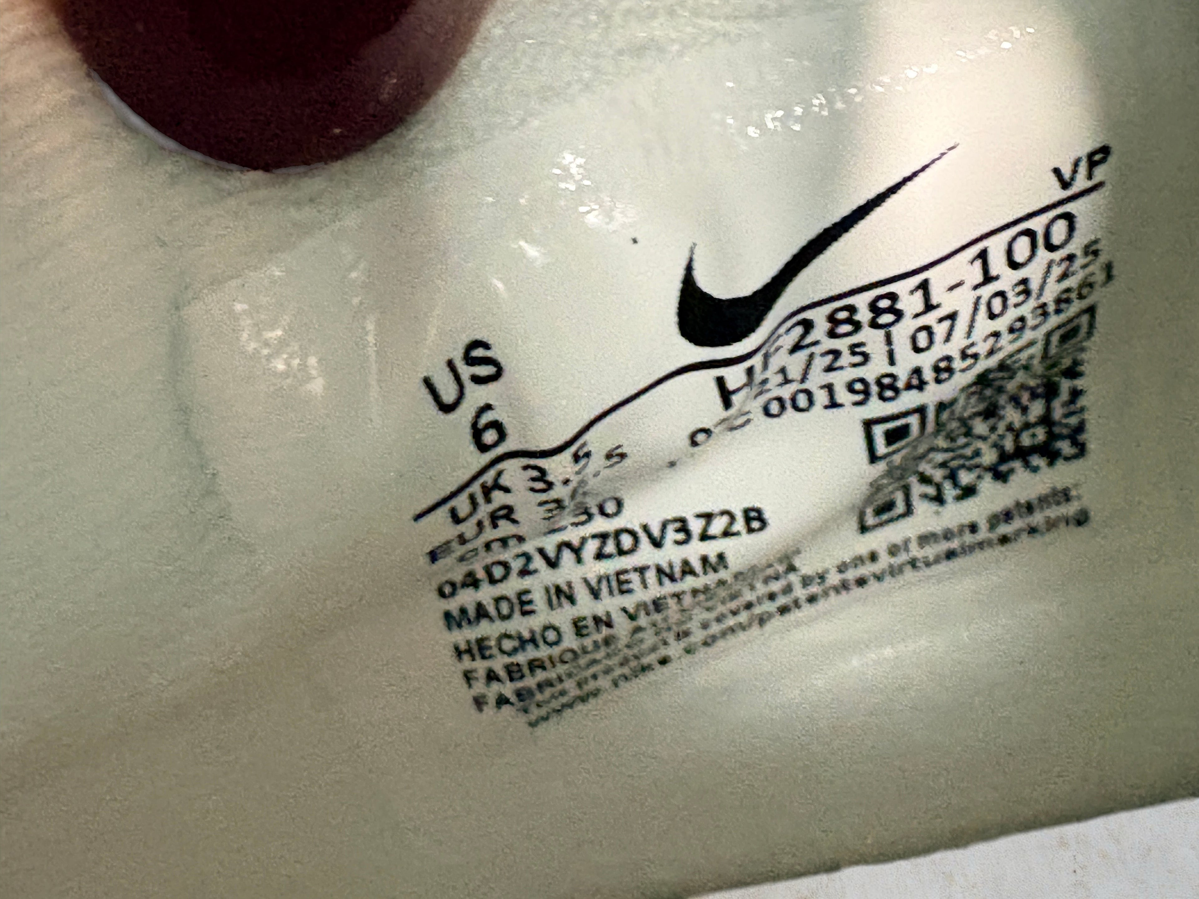 Nike Sabrina 3 Silencer – Taille 36.5 (HF2881-100)