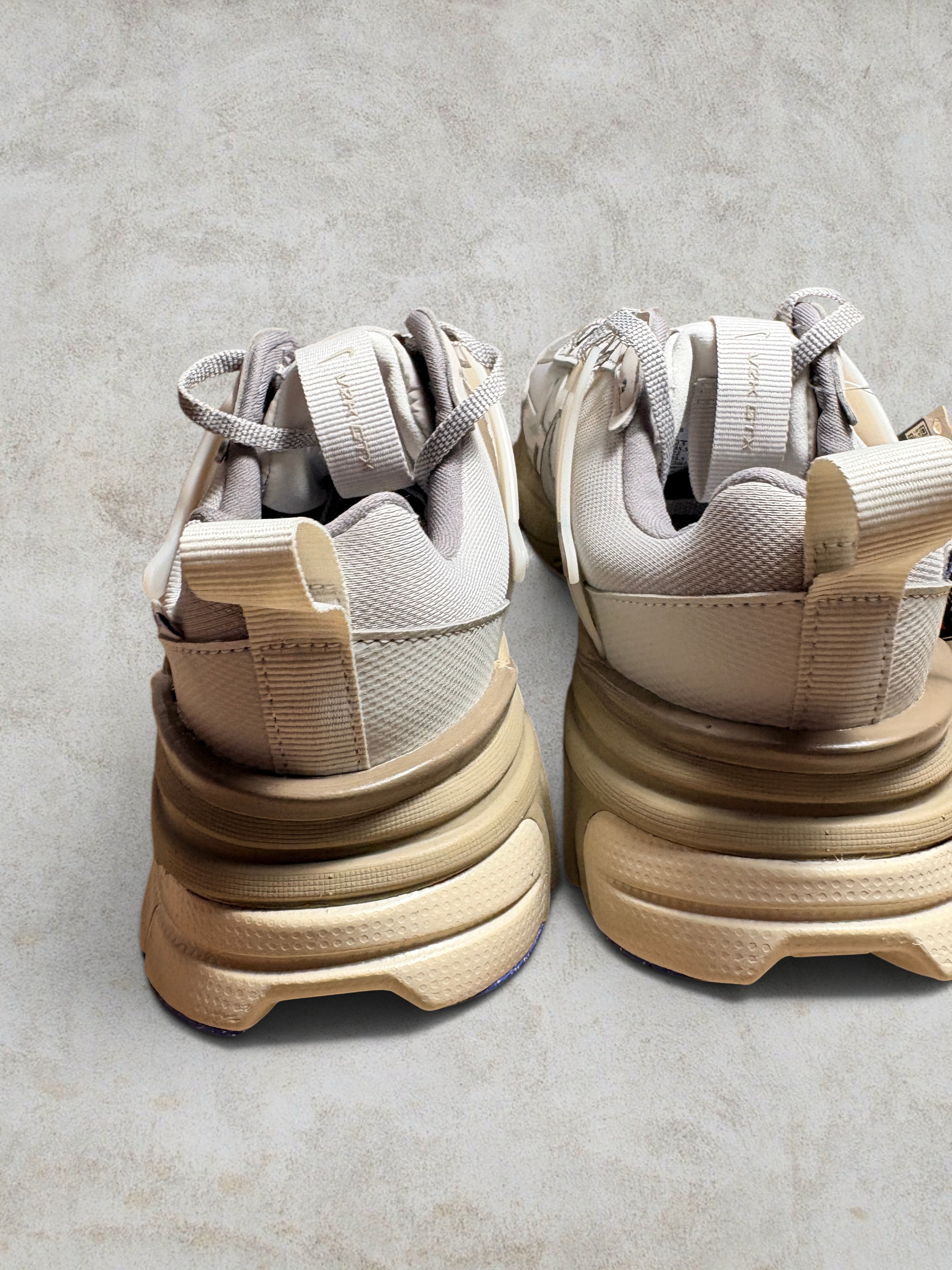 Nike V2K Run GORE-TEX "Light Bone" (ou "Light Iron Ore")